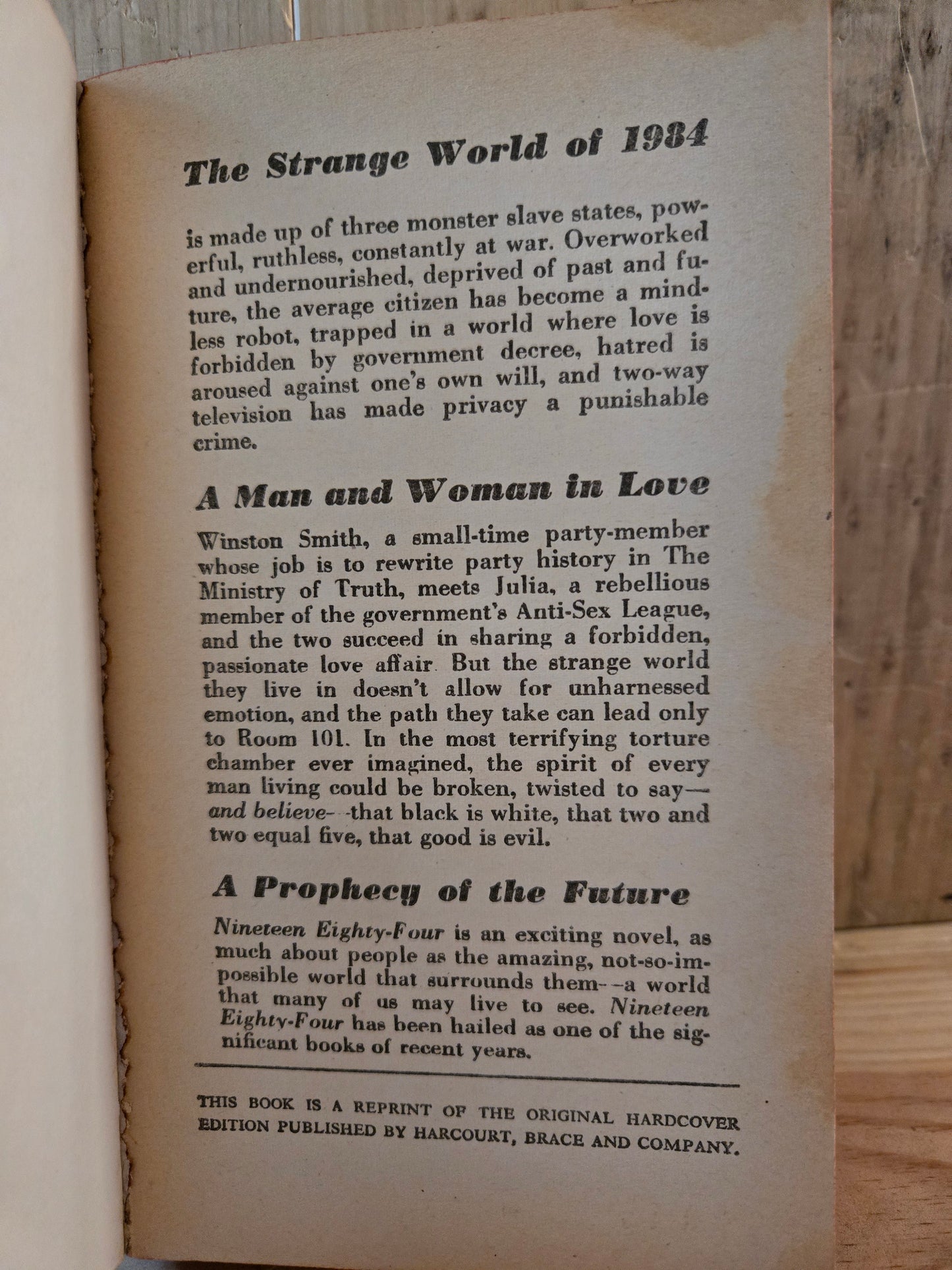 1984 // George Orwell // Signet 11th Printing 1954 // Vintage Paperback Dystopian