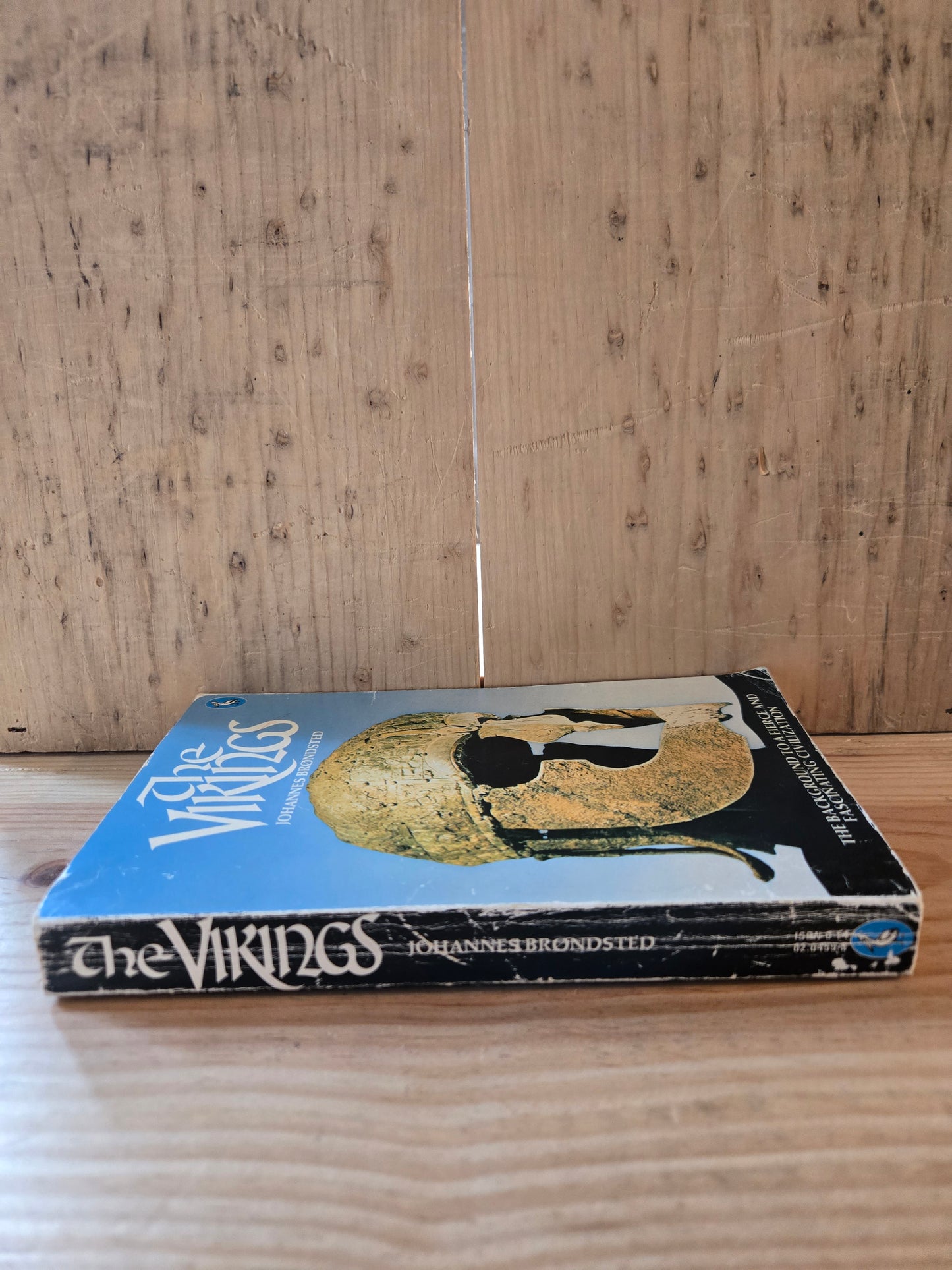 The Vikings // Johannes Brondsted // 1980 // Vintage Paperback History