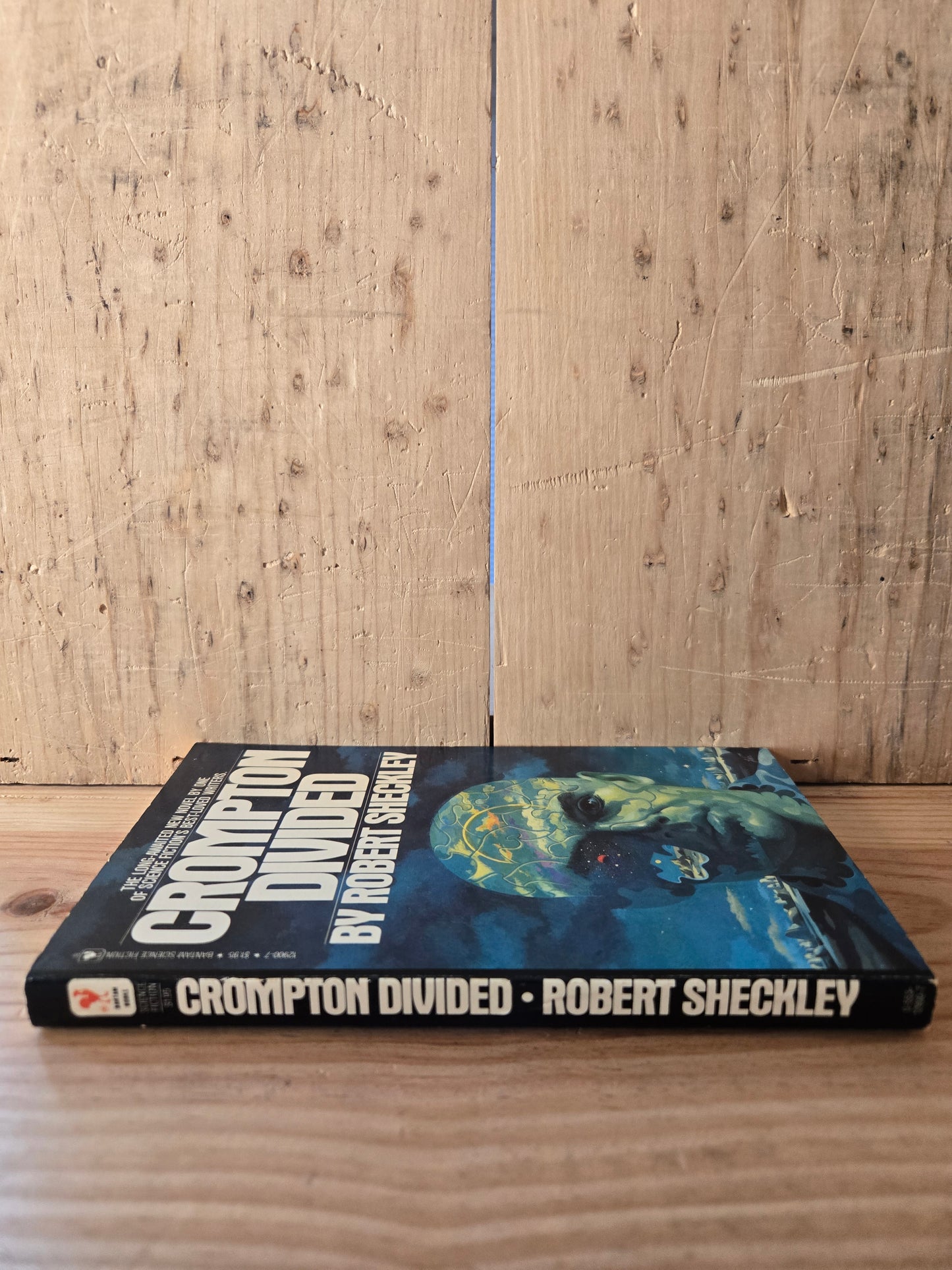 Crompton Divided // Robert Sheckley // 1979 // Vintage Paperback Sci-fi