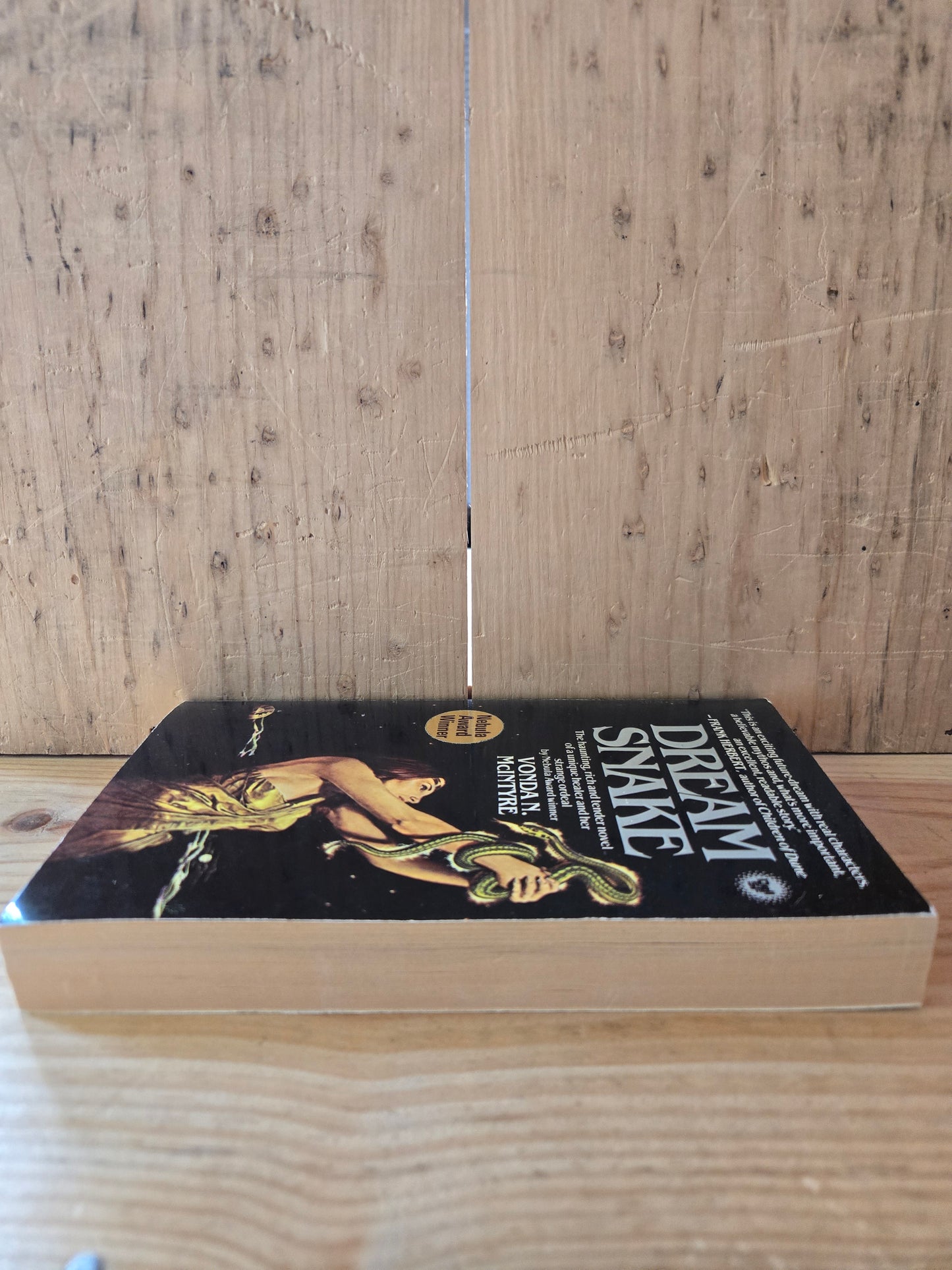 Dreamsnake // Vonda N. McIntyre // 1979 // Vintage Paperback Sci-fi Fantasy