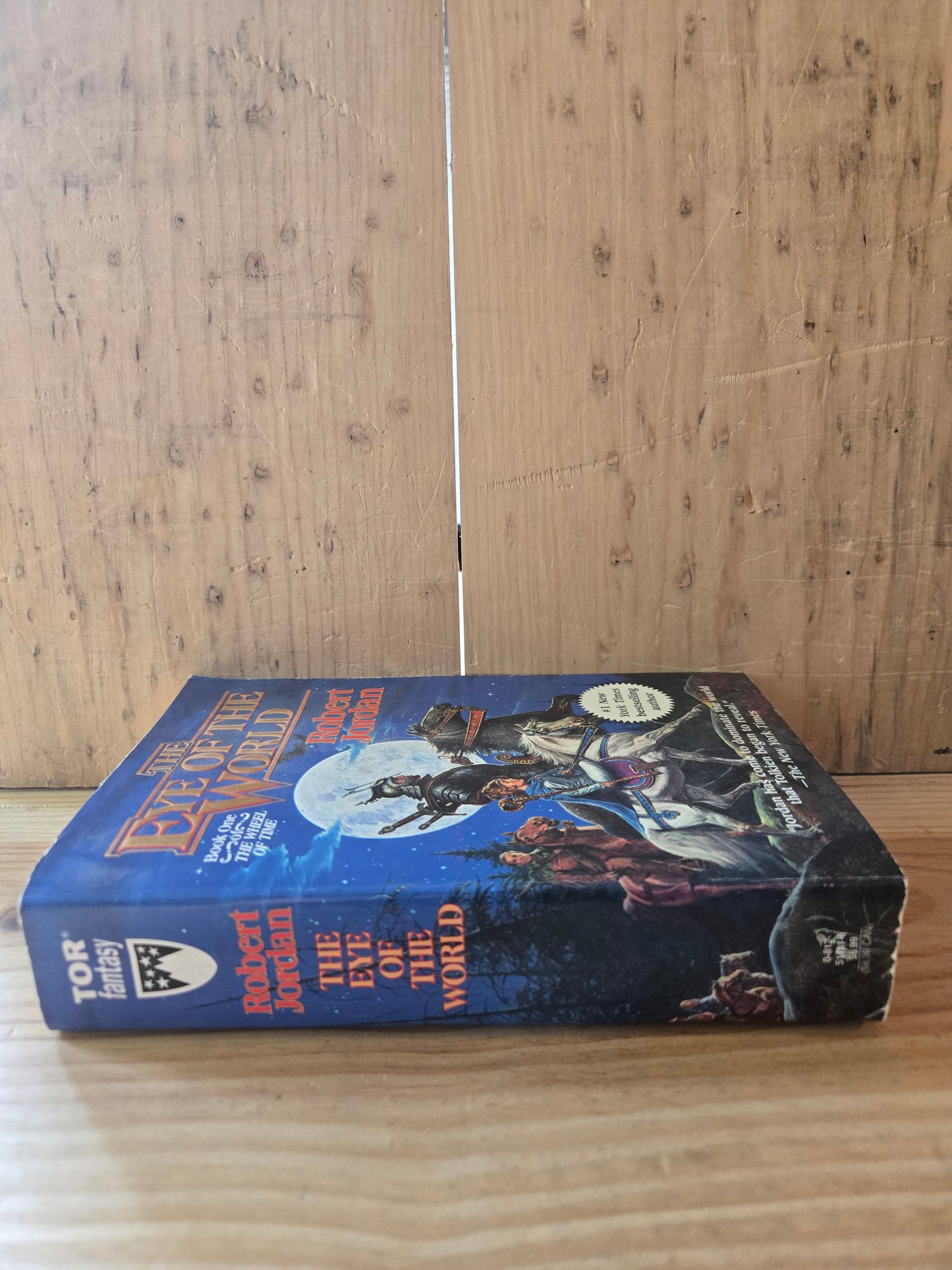 The Eye of The World (Book One in The Wheel of Time) // Robert Jordan // 1990 // Vintage Paperback Fantasy
