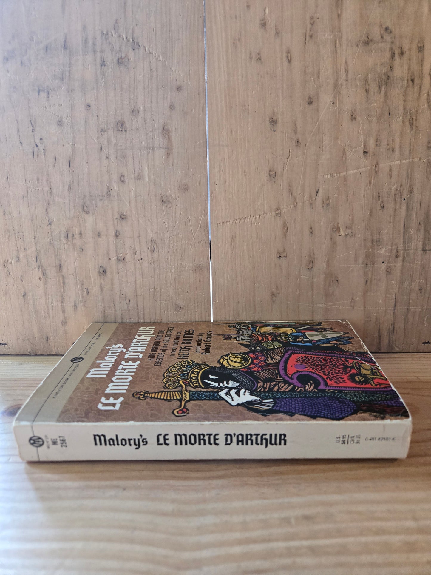 Malory's Le Morte D'Arthur: King Arthur and the Legends of the Round Table // A New Rendition by Keith Baines // 1962 // Vintage Paperback
