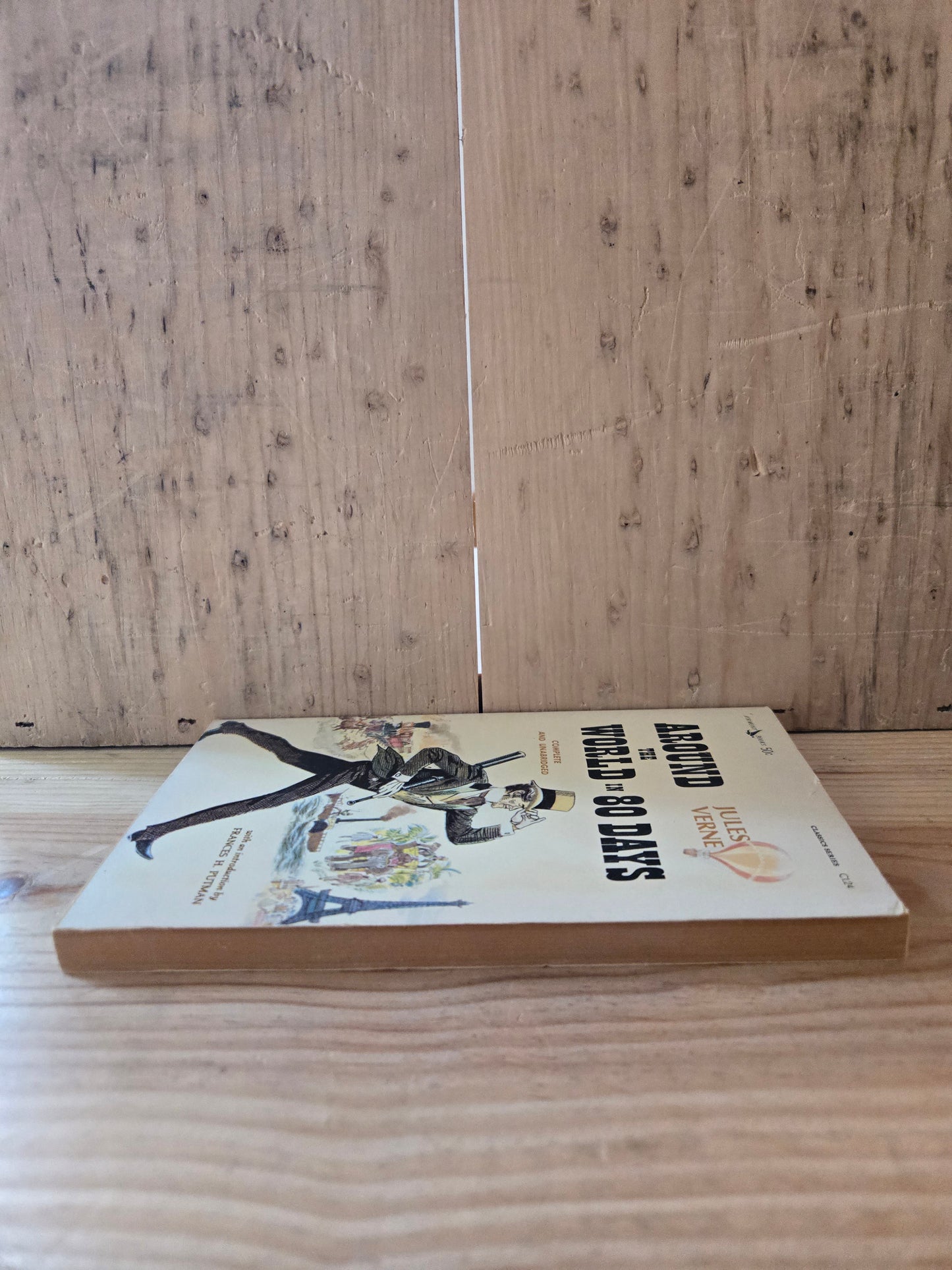 Around the World in 80 Days // Jules Verne // 1963 // Vintage Paperback