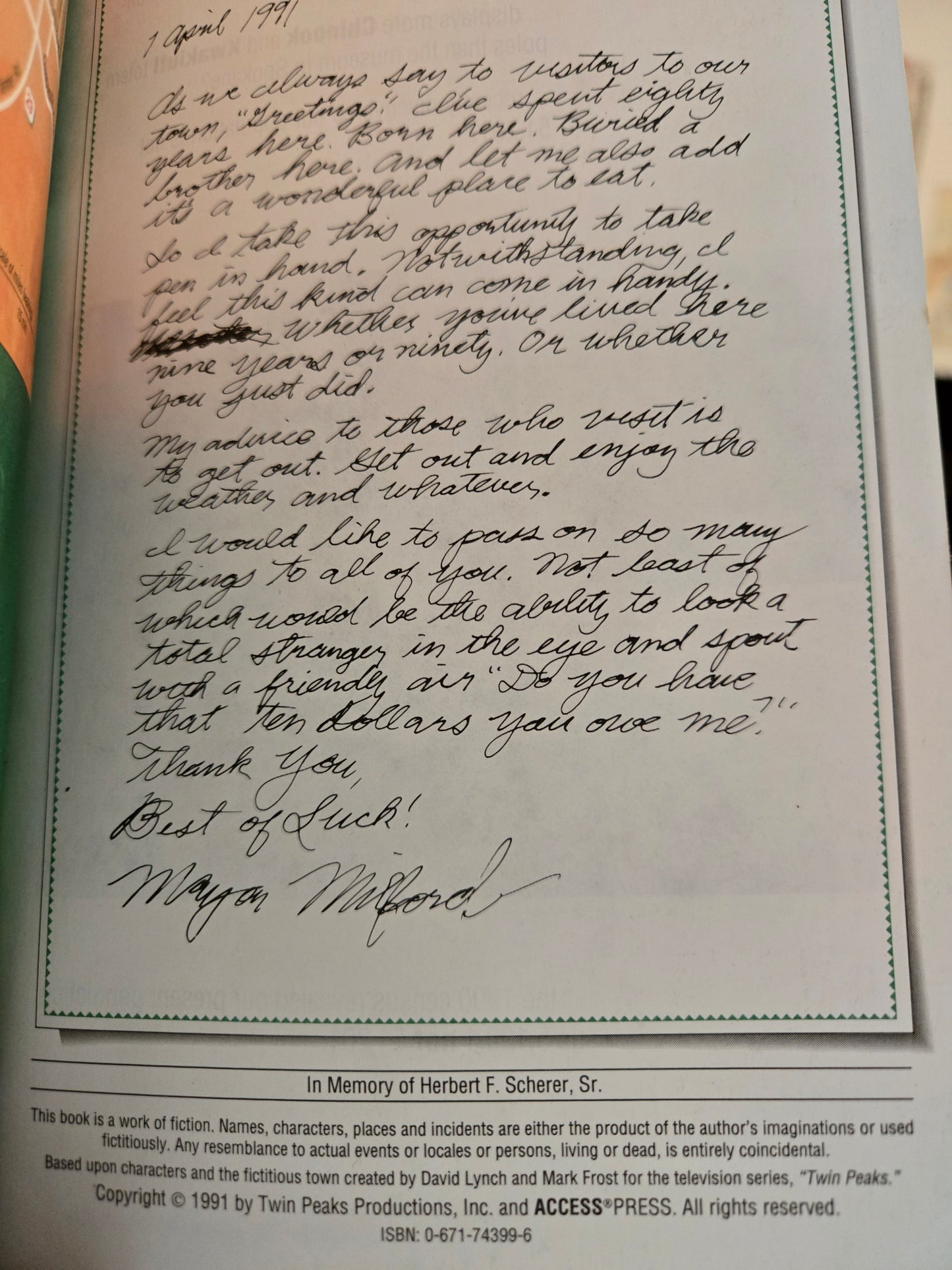 Welcome to Twin Peaks: Access Guide to the Town // David Lynch and Mark Frost // 1991 // Vintage Paperback