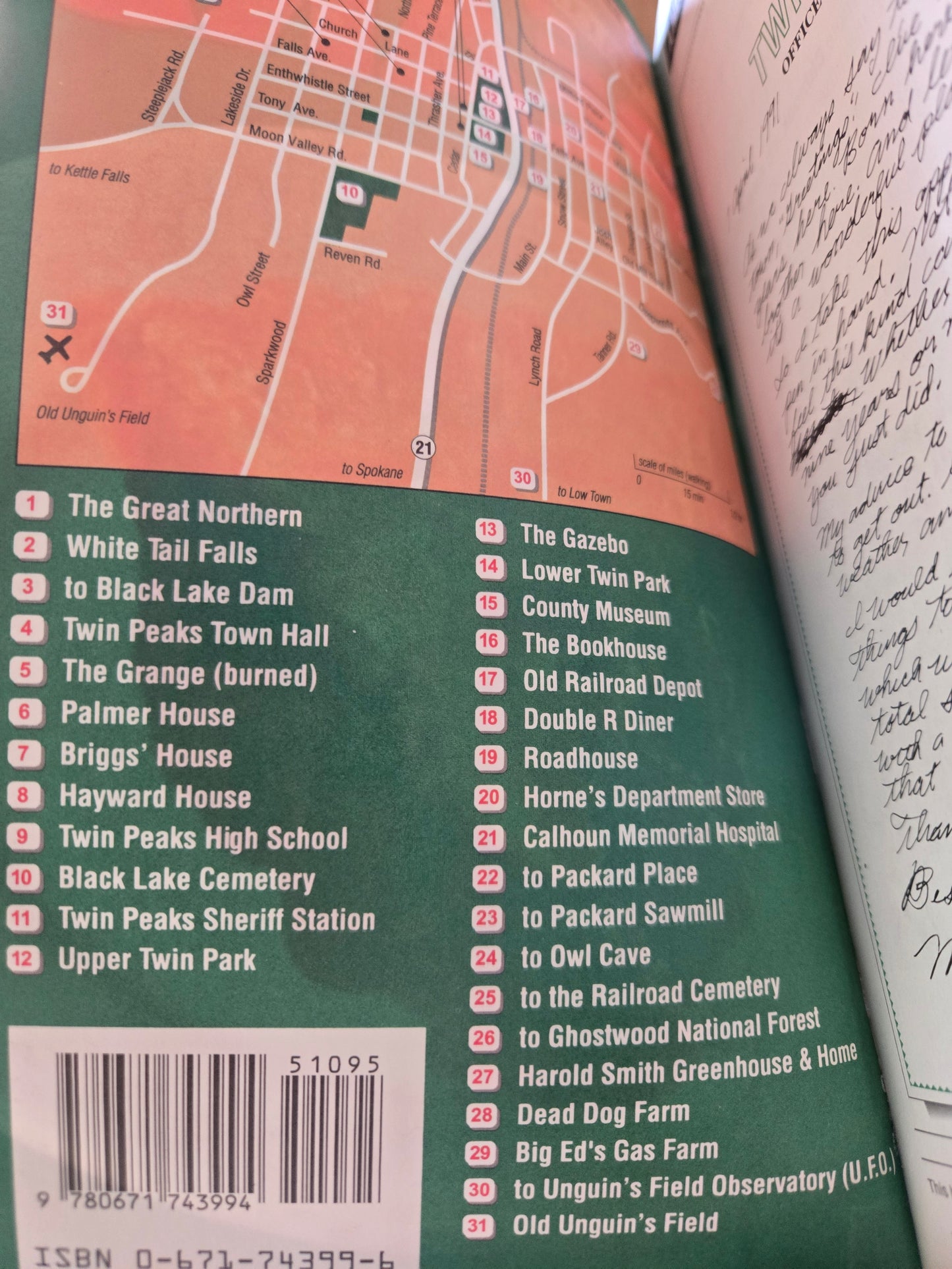 Welcome to Twin Peaks: Access Guide to the Town // David Lynch and Mark Frost // 1991 // Vintage Paperback