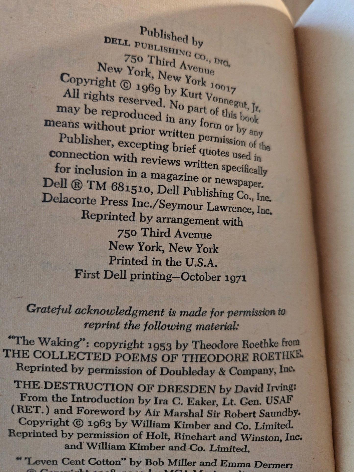 Slaughterhouse-Five // Kurt Vonnegut Jr. // Dell 1st Printing Thus 1971 // Vintage Paperback