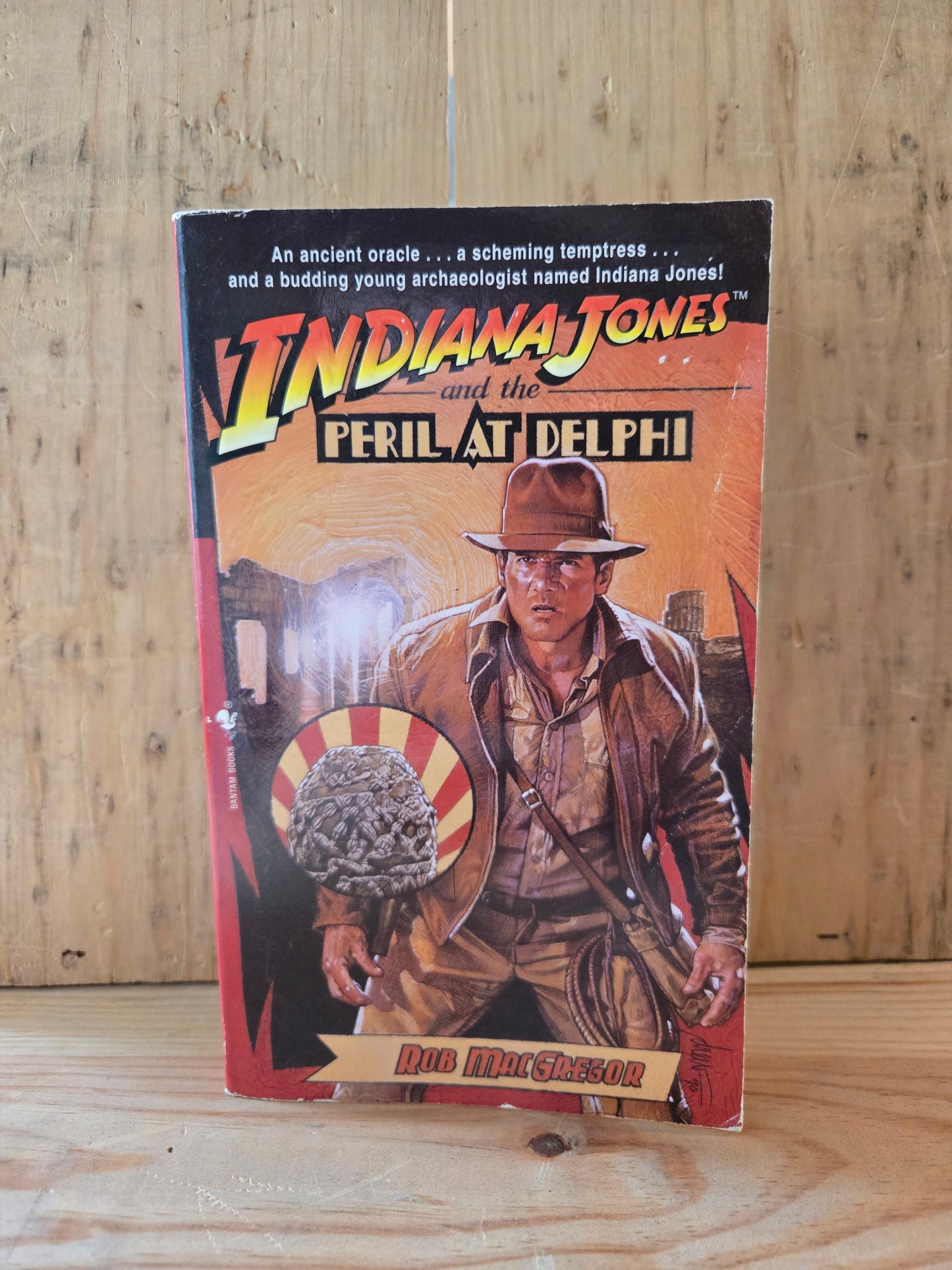 Indiana Jones and the Peril at Delphi // Rober MacGregor // 2008 // Paperback