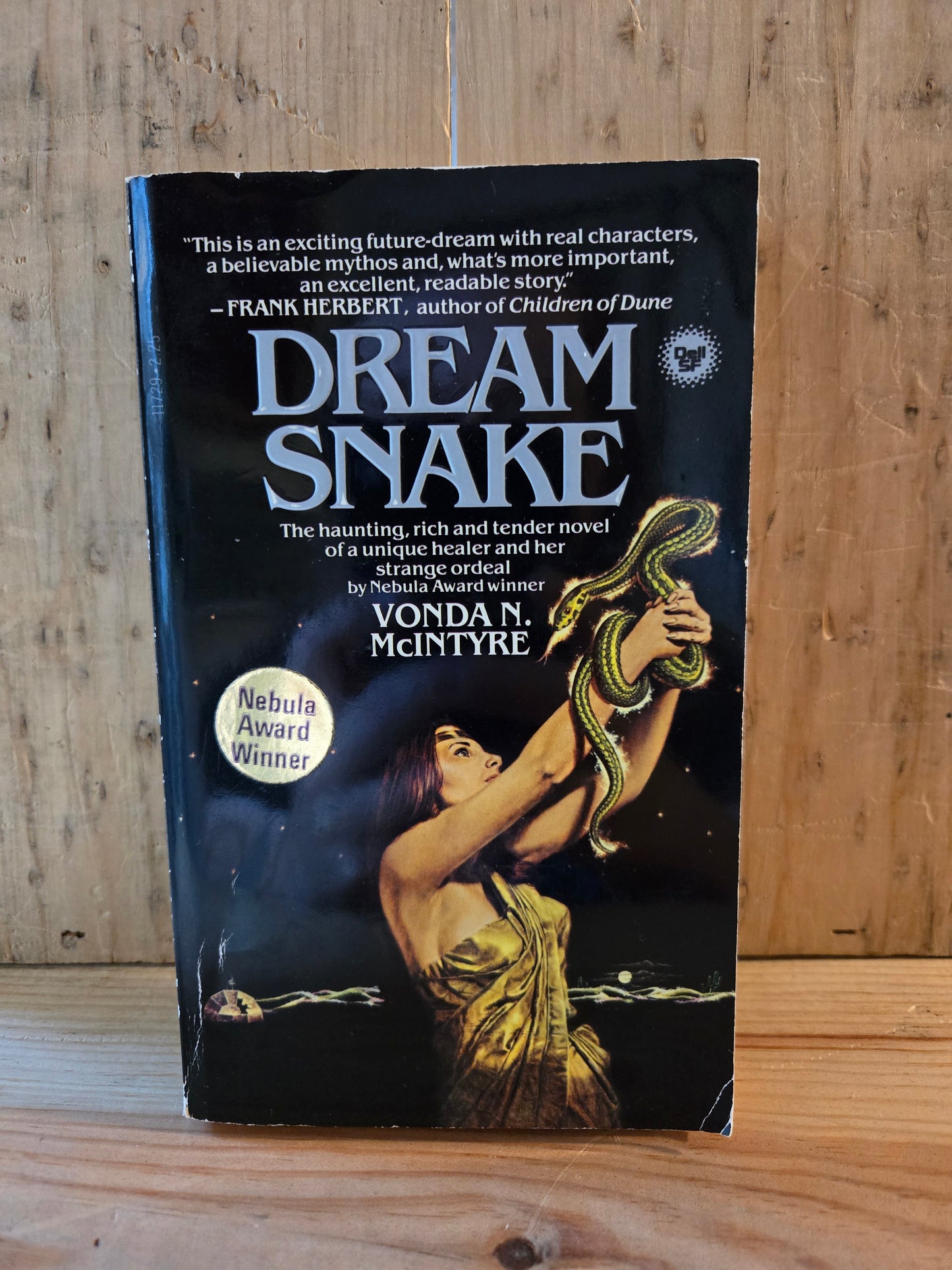 Dreamsnake // Vonda N. McIntyre // 1979 // Vintage Paperback Sci-fi Fantasy