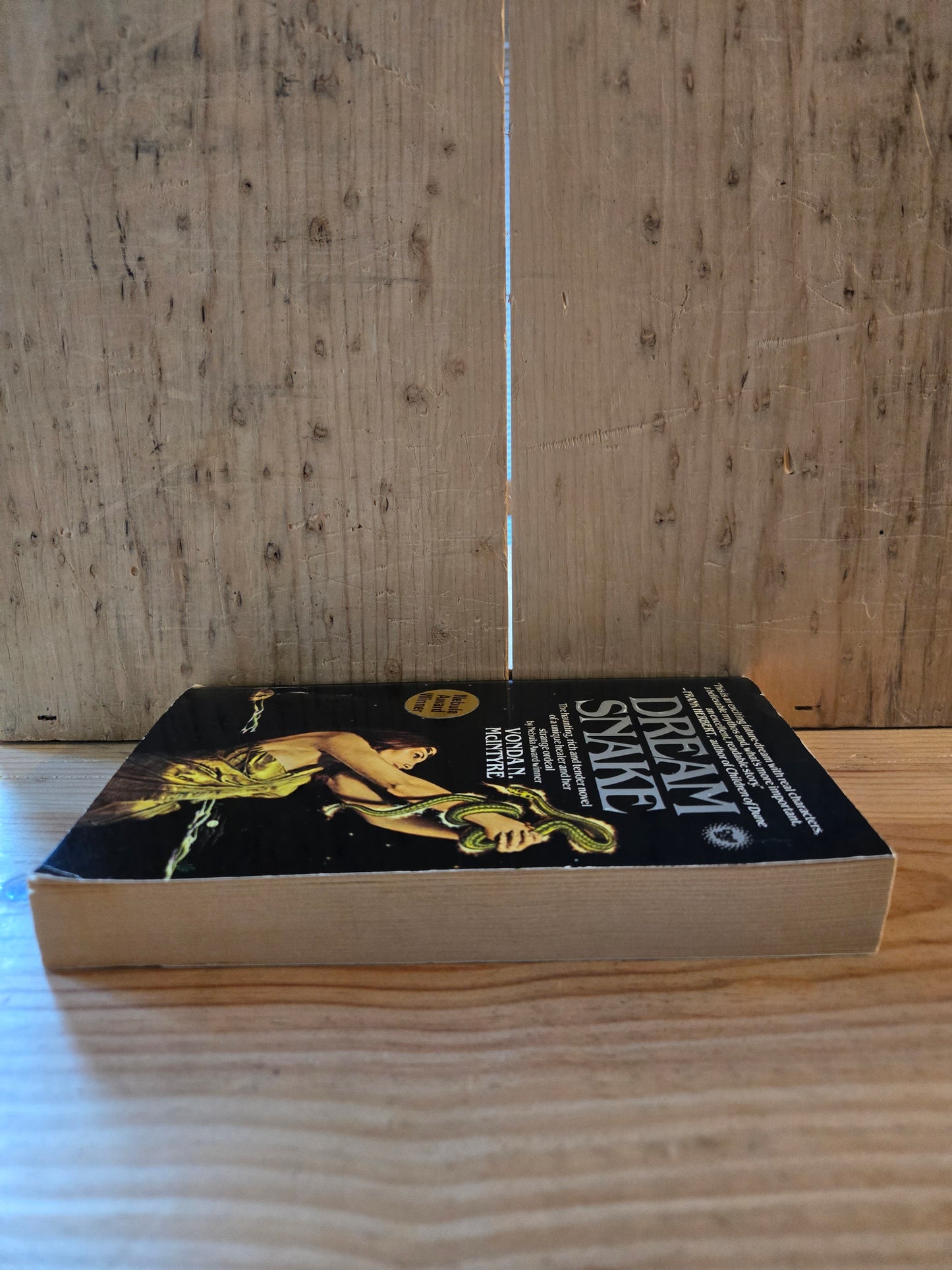 Dreamsnake // Vonda N. McIntyre // 1979 // Vintage Paperback Sci-fi Fantasy