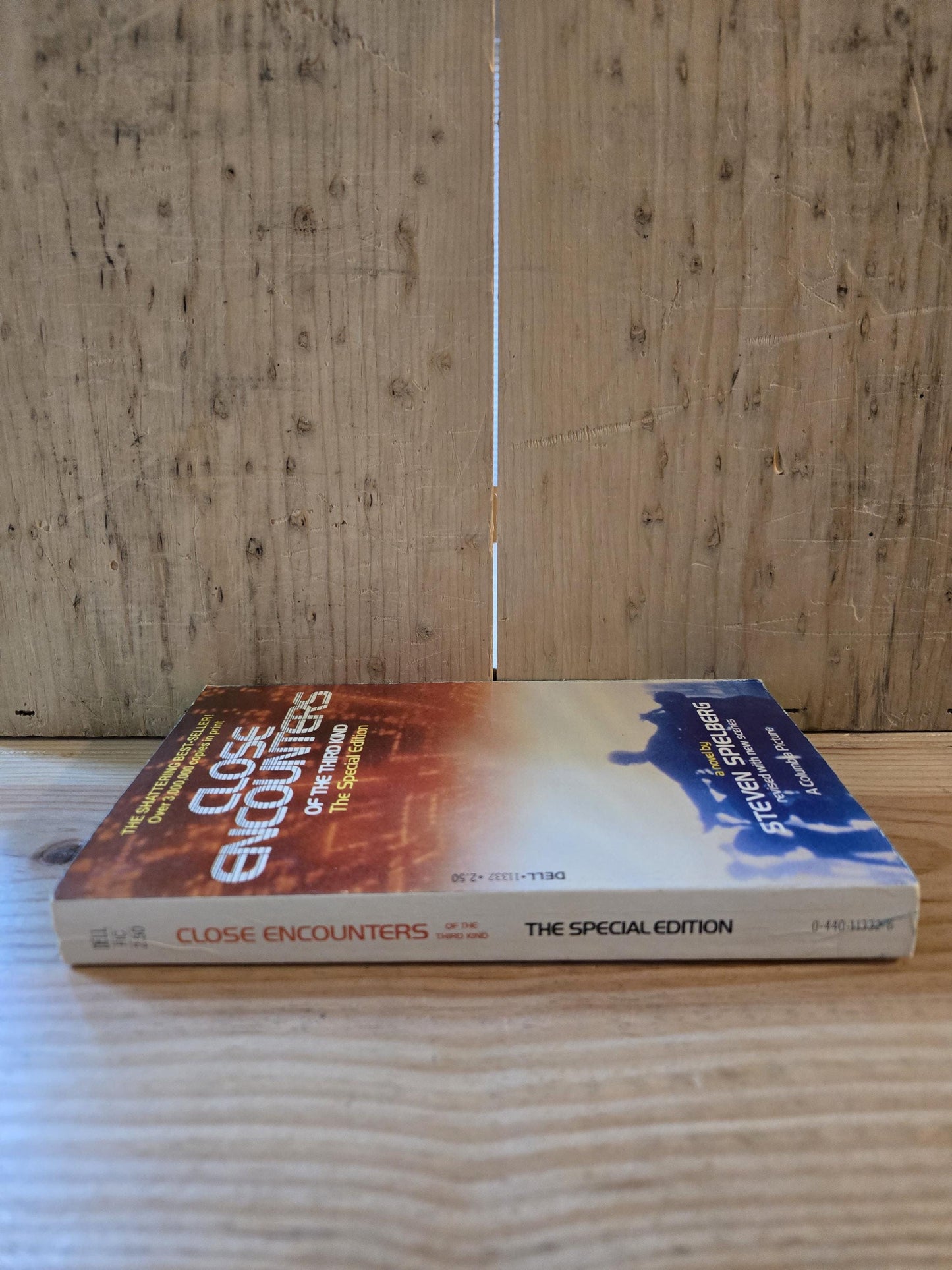 Close Encounters of the Third Kind: The Special Edition // A Novel by Steven Spielberg // 1980 // Vintage Paperback Movie Tie-in Sci-fi