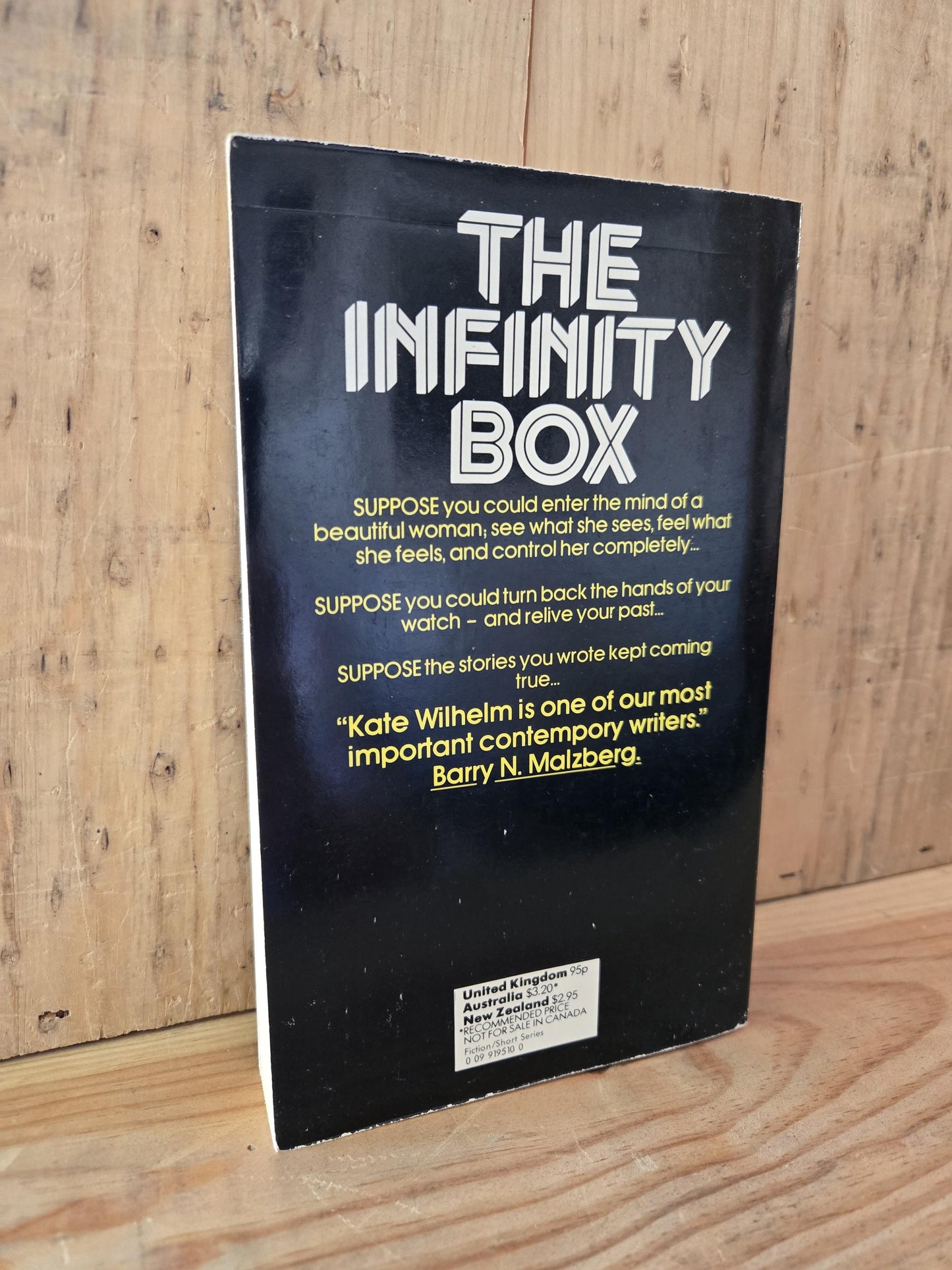 The Infinity Box // Kate Wilhelm // 1979 // Vintage Paperback Sci-fi