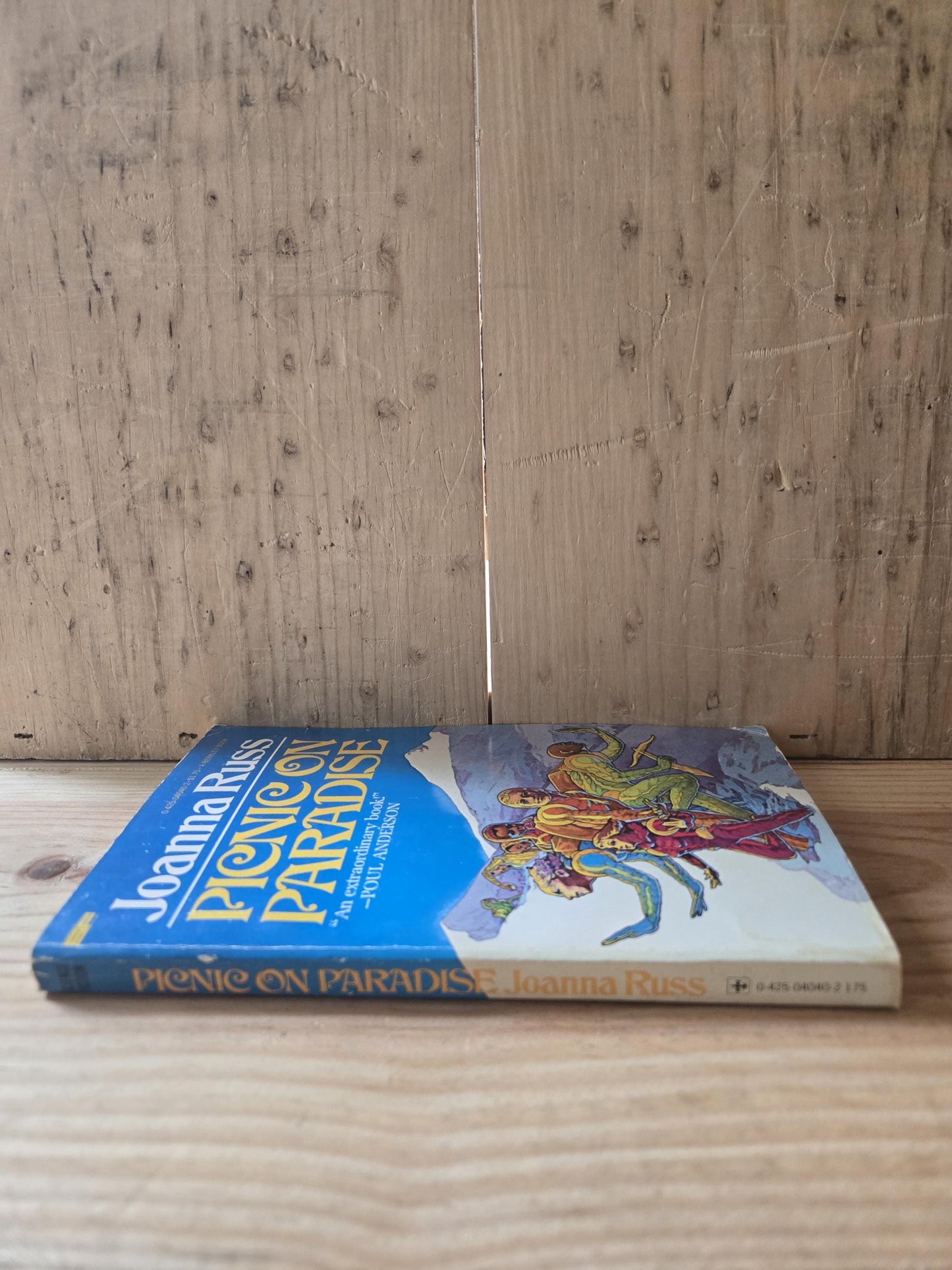Picnic on Paradise // Joanna Russ // 1979 // Vintage Paperback Sci-fi