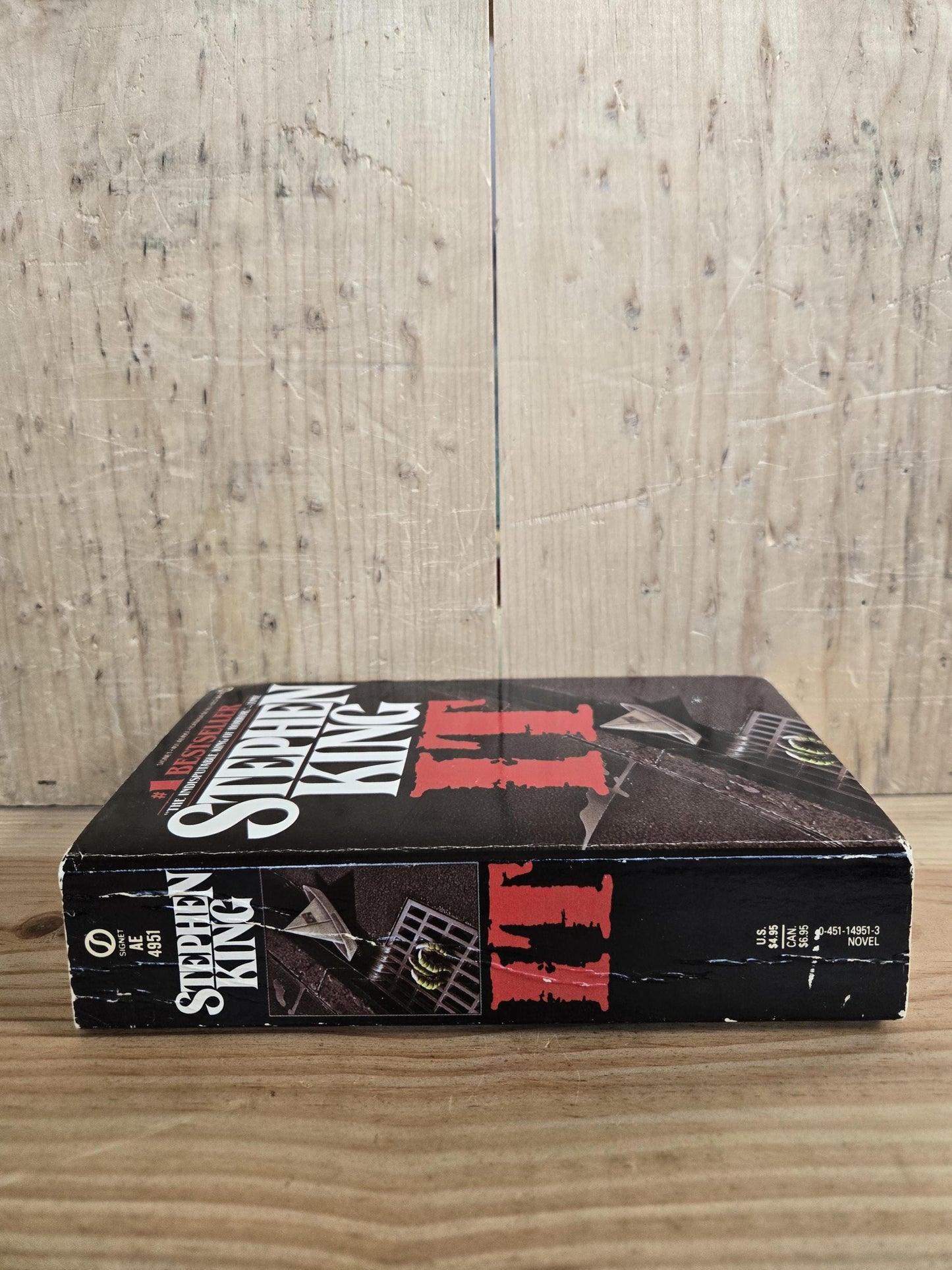 IT // Stephen King // 11th Printing 1987 // Vintage Paperback Horror