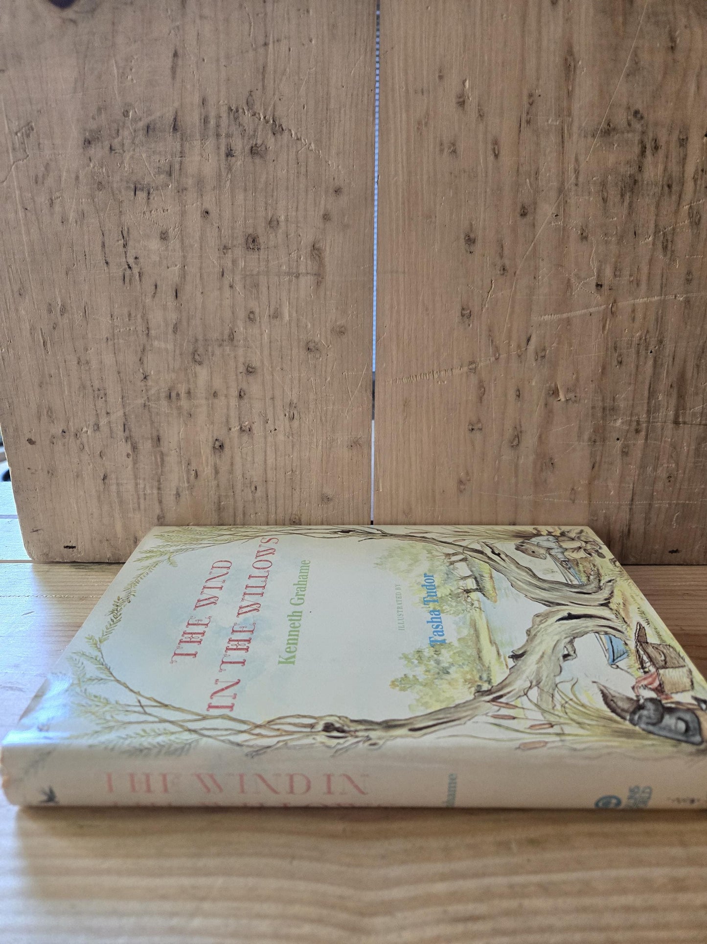 The Wind in the Willows // Kenneth Grahame // Book Club Edition 1966 // Vintage Hardcover