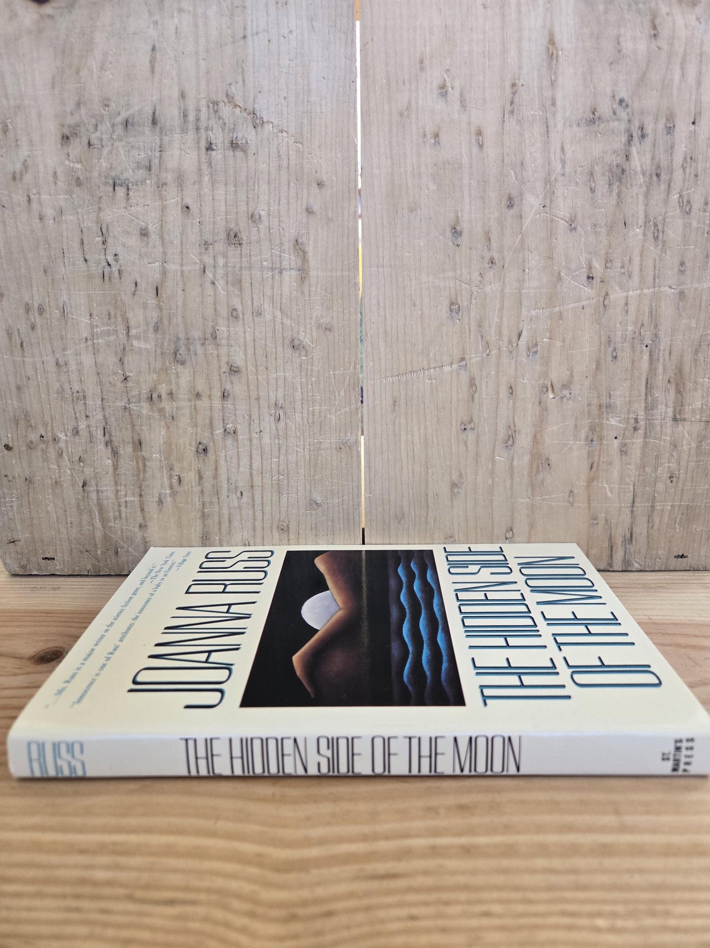 The Hidden Side of the Moon // Joanna Russ // 1987 // Vintage Paperback Sci-fi