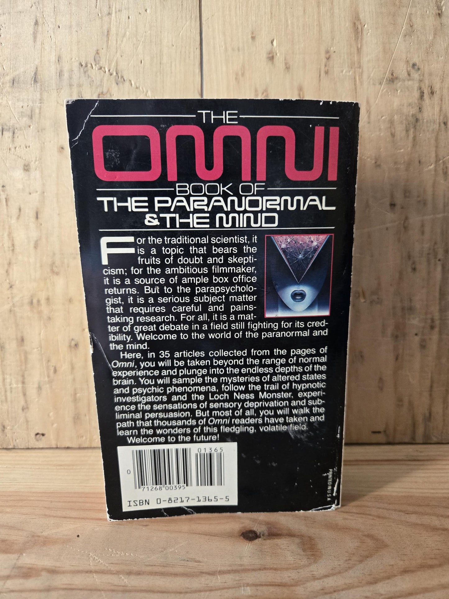 The Omni Book of the Paranormal & The Mind // Edited by Owen Davies // 1984 // Vintage Paperback