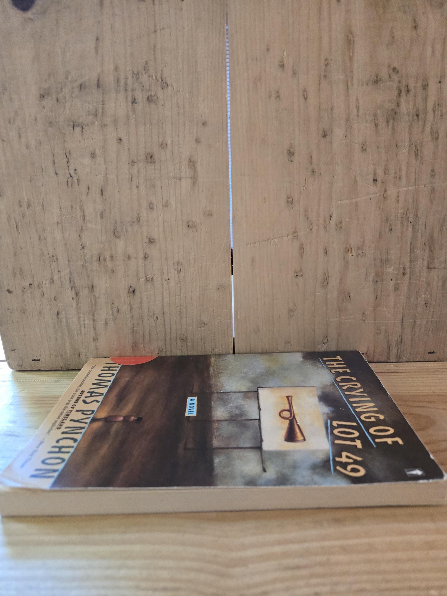 The Crying of Lot 49 // Thomas Pynchon // 1990 // Vintage Paperback
