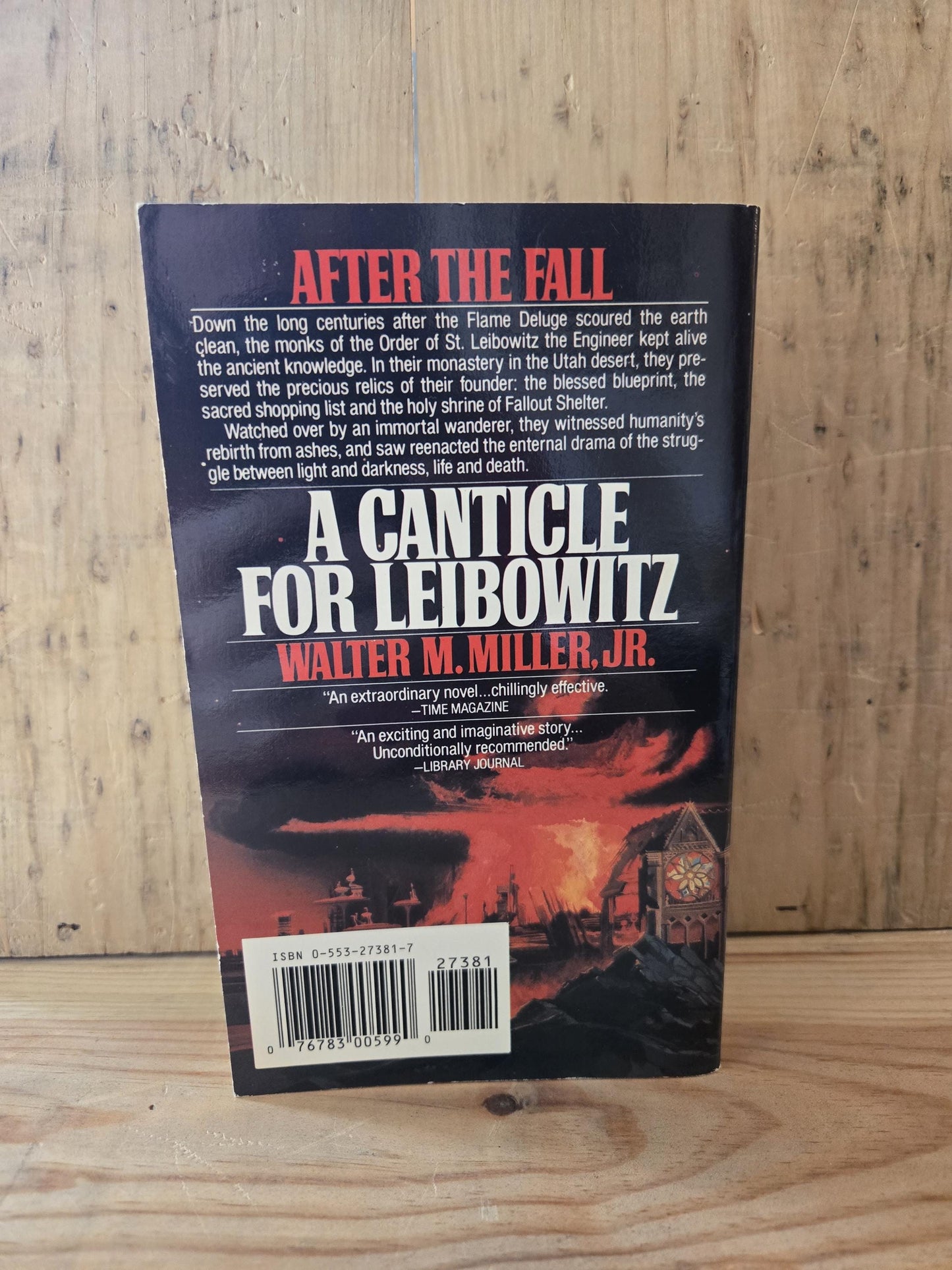 A Canticle for Leibowitz // Walter M. Miller Jr. // 1990s // Vintage Paperback Sci-fi