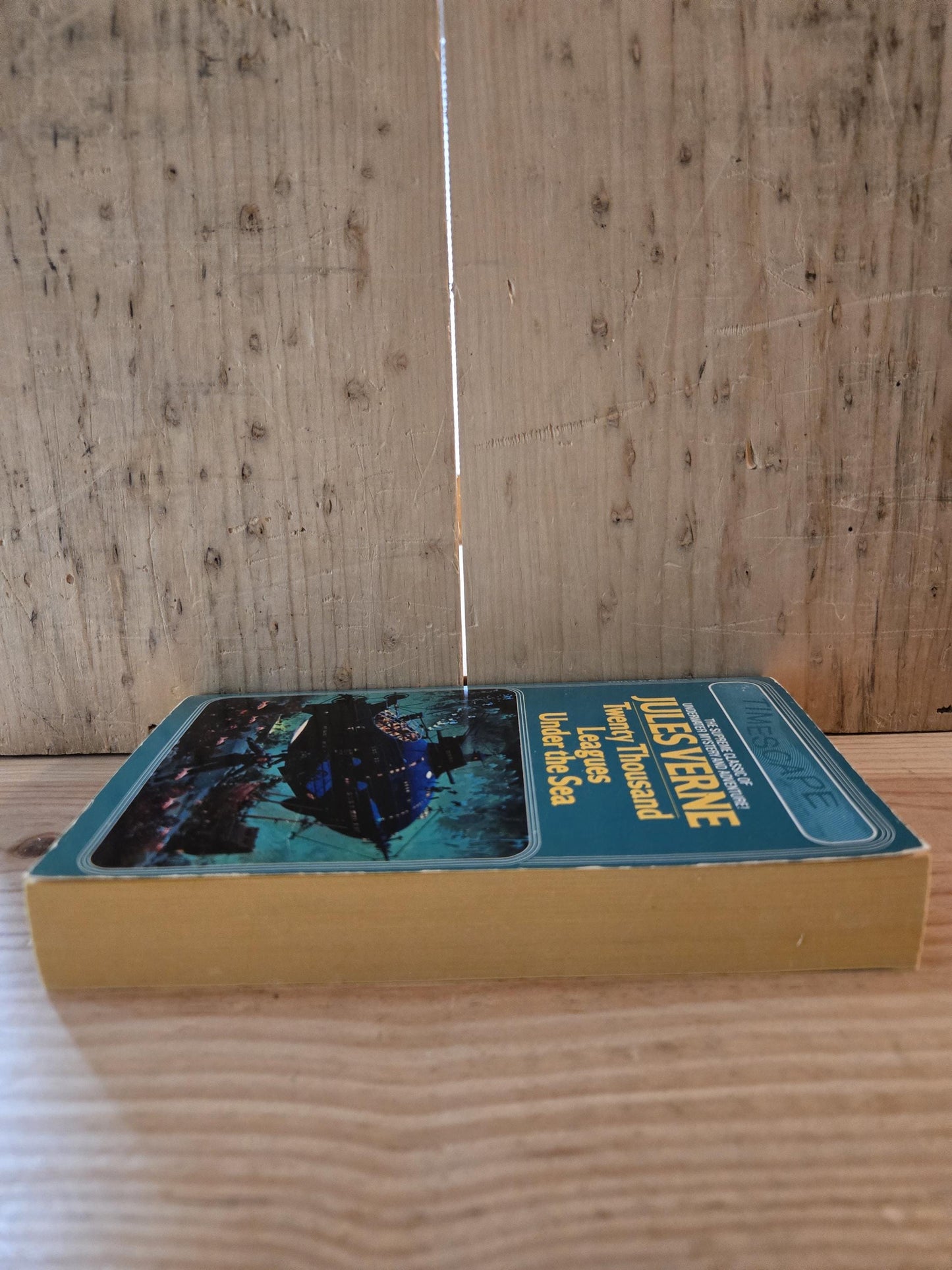 Twenty Thousand Leagues Under the Sea // Jules Verne // 1966 // Vintage Paperback