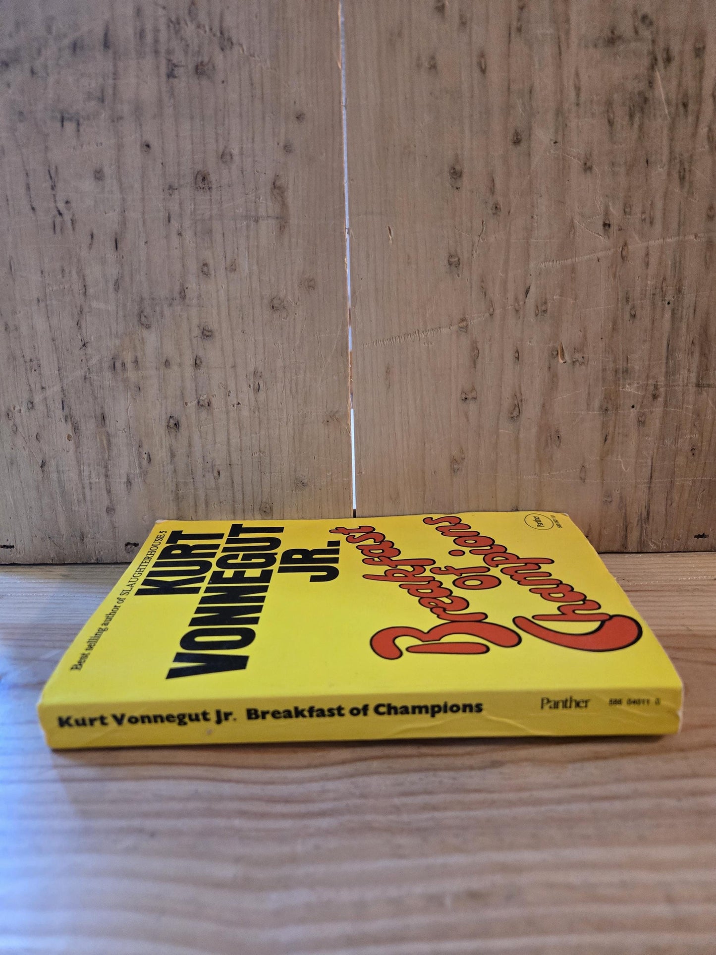 Breakfast of Champions // Kurt Vonnegut Jr. // 1975 // Vintage Paperback