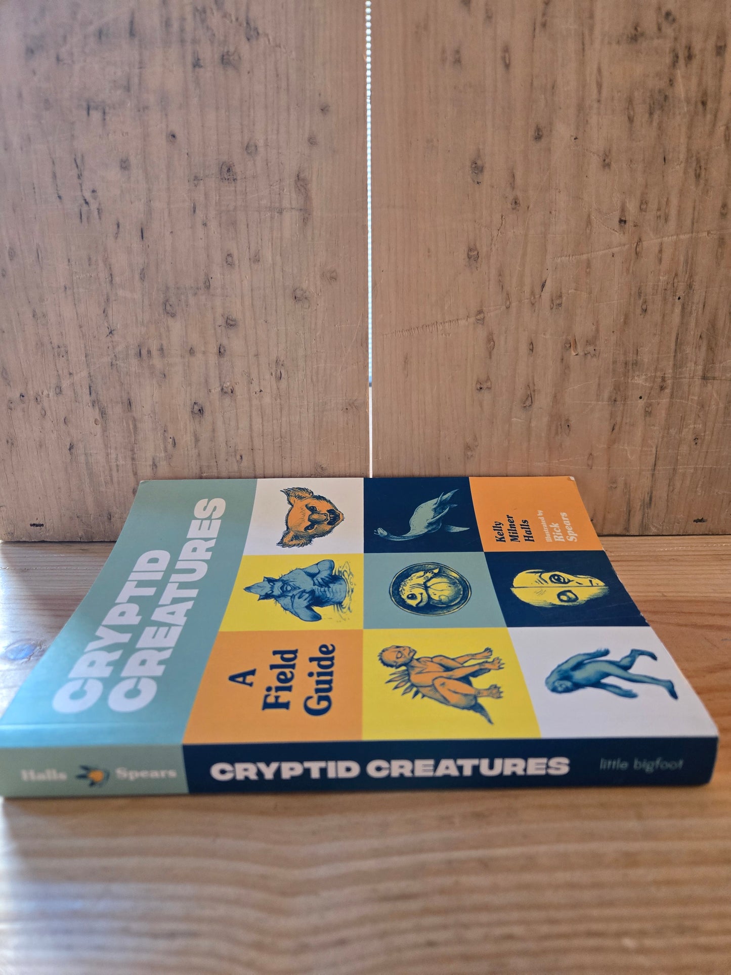 Cryptid Creatures: A Field Guide // Kelly Milner Halls // 2019 // Paperback