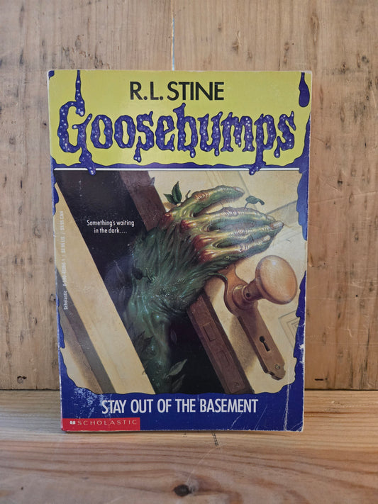 Goosebumps #2: Stay Out of the Basement // R.L. Stine // 2nd Printing 1992 // Vintage Paperback