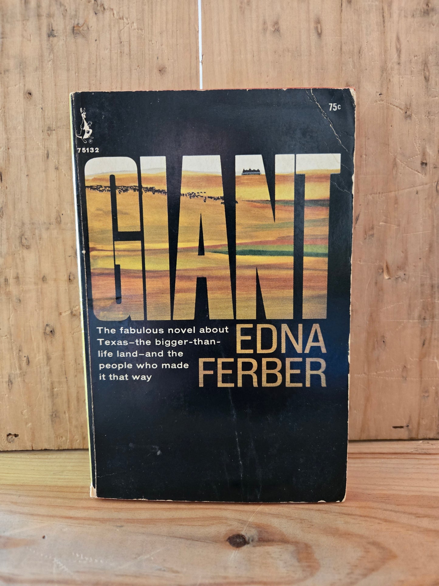 Giant // Edna Ferber // 1966 // Vintage Paperback