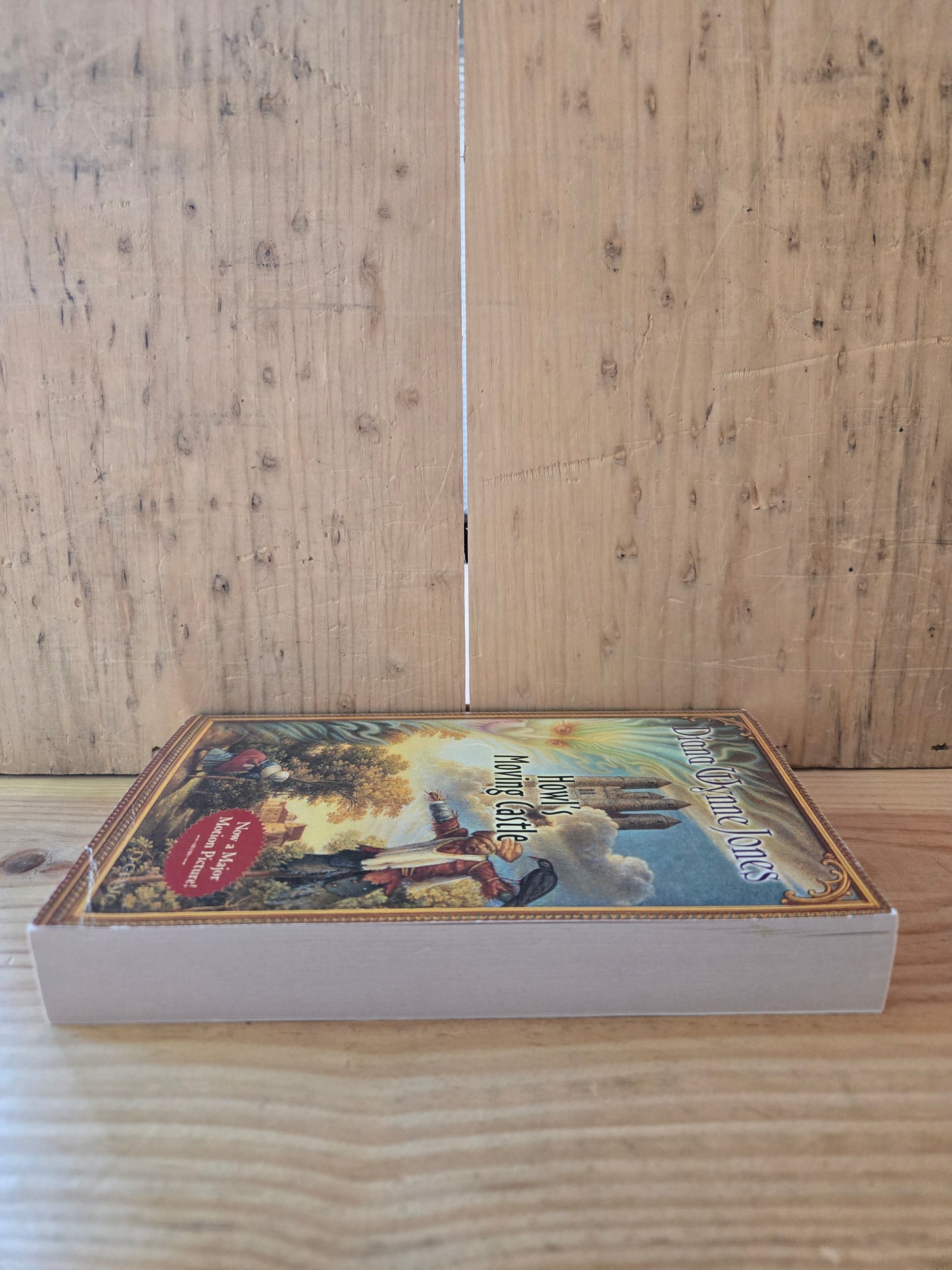Howl's Moving Castle // Diana Wynne Jones // 2001 // Vintage Paperback Fantasy