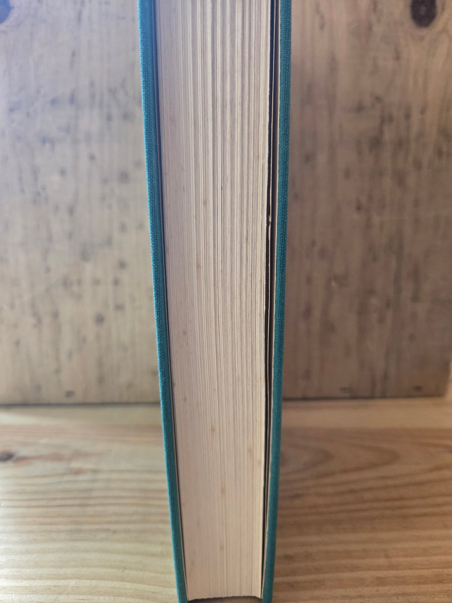 The Silmarillion // J.R.R. Tolkien // 1st U.S. Edition 4th Printing with Map Included // Vintage Hardcover Lord of the Rings