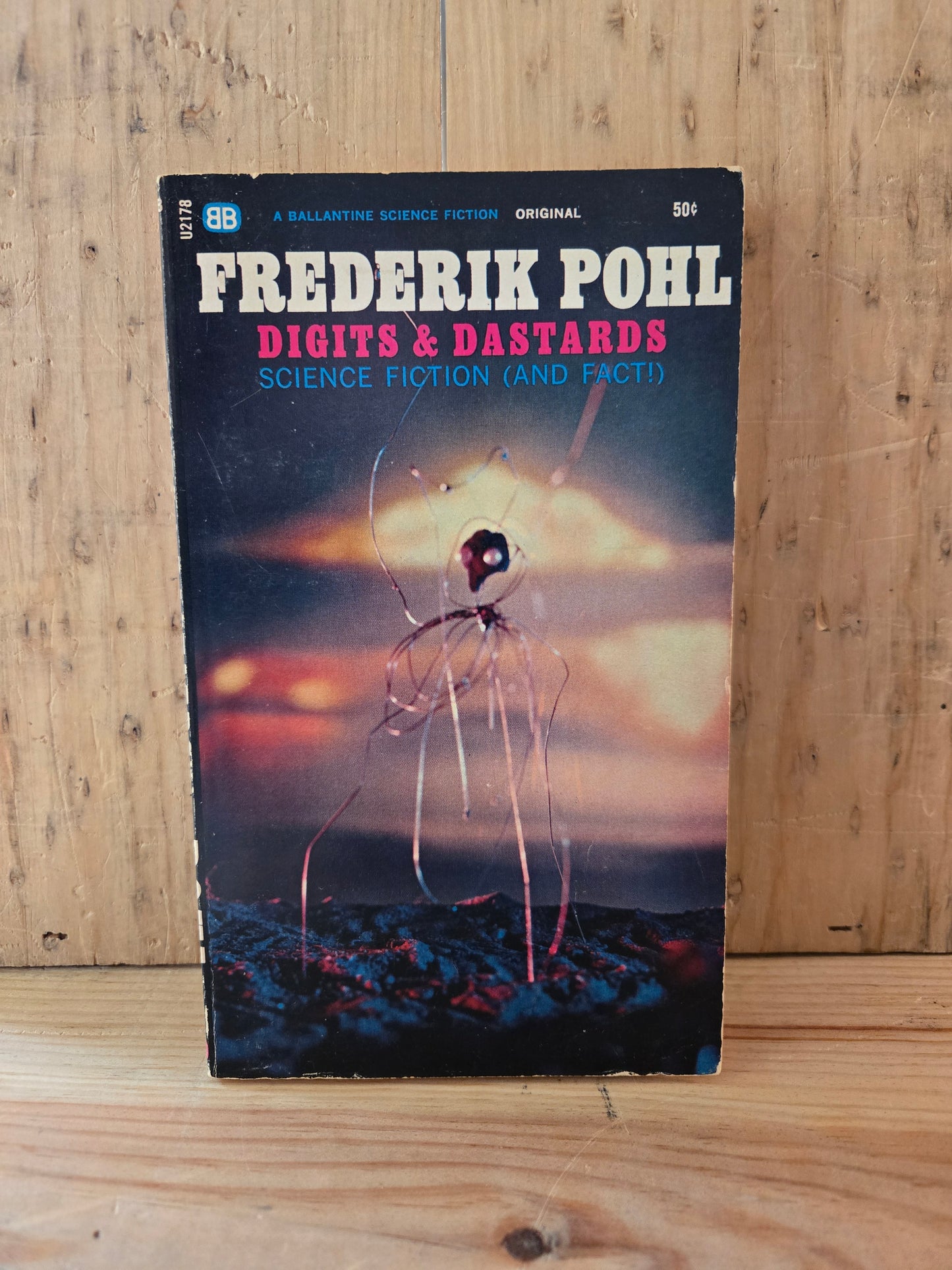 Digits & Dastards: Science Fiction (and Fact!) // Frederick Pohl // 1966 // Vintage Paperback Sci-fi