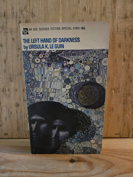 The Left Hand of Darkness // Ursula K. Le Guin // 1st Printing Ace 1969 // Vintage Paperback Sci-fi