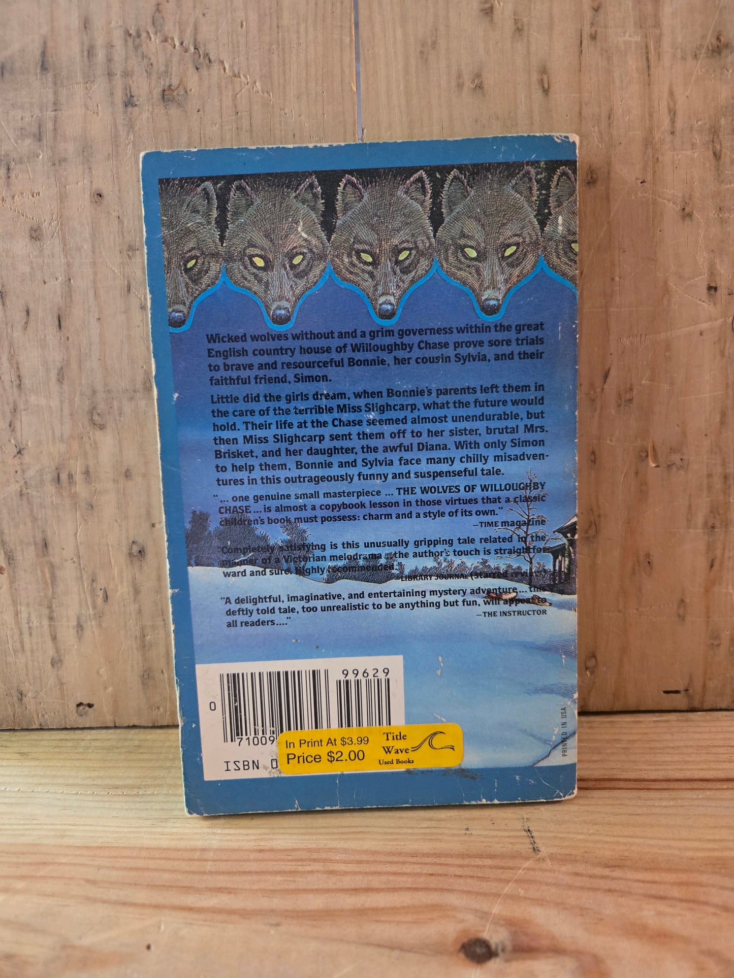 The Wolves of Willoughby Chase // Joan Aiken // 1981 // Vintage Paperback