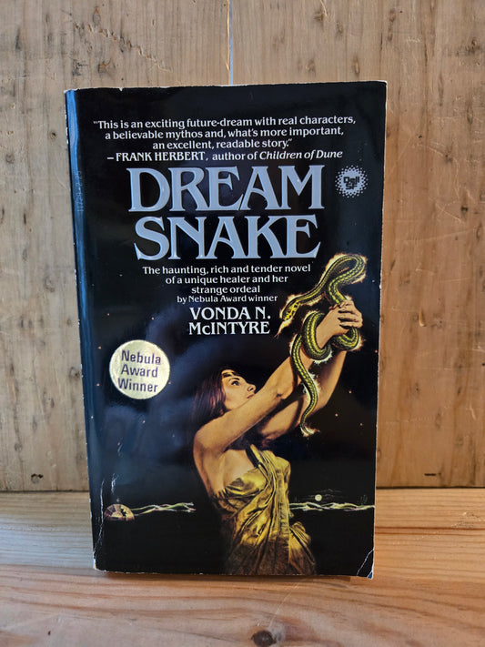 Dreamsnake // Vonda N. McIntyre // 1979 // Vintage Paperback Sci-fi Fantasy