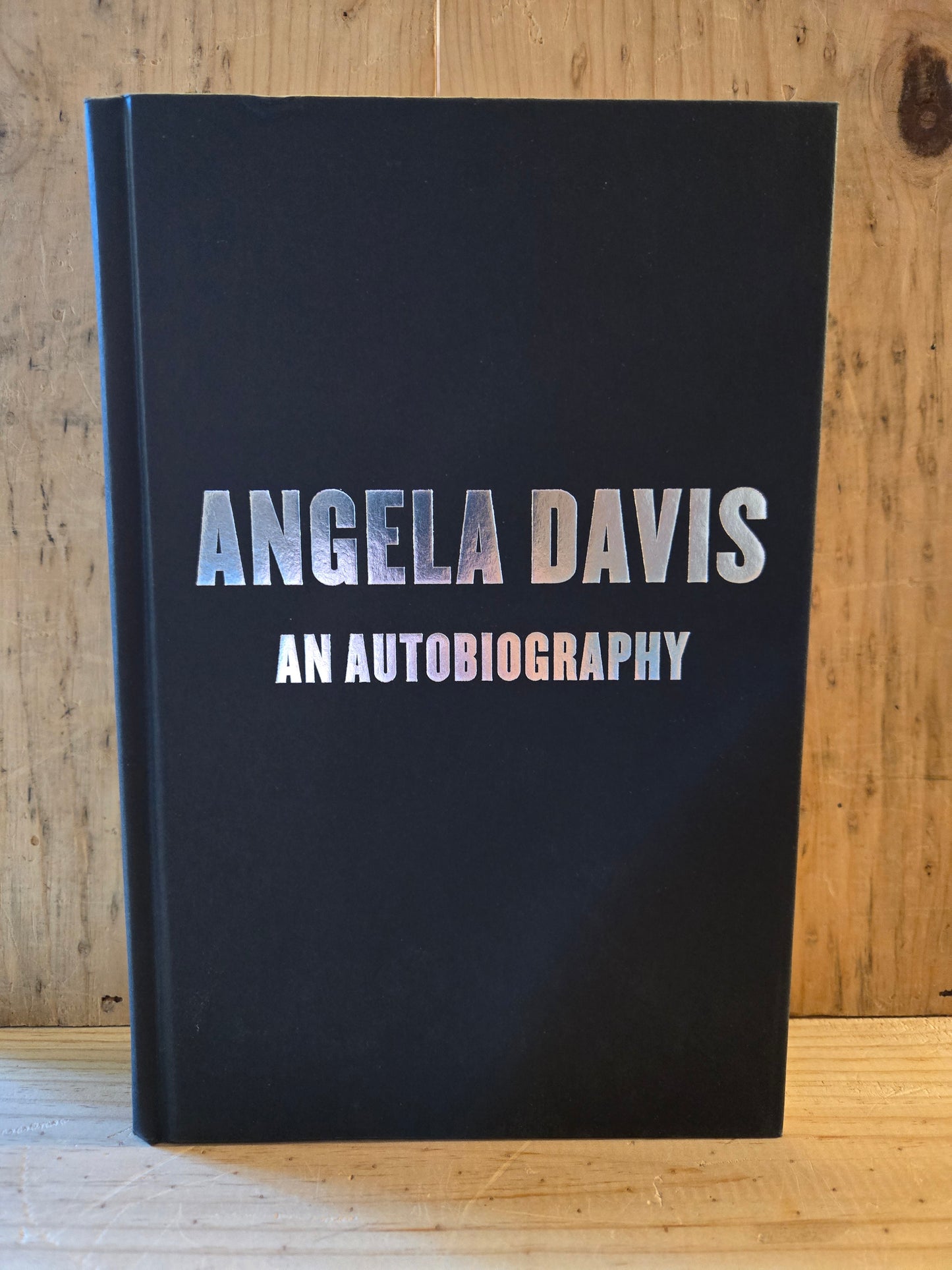 An Autobiography // Angela Davis // 2021 // Hardcover