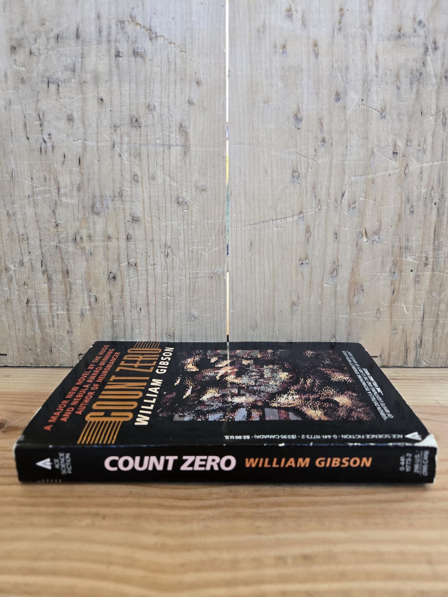 Count Zero // William Gibson // 1987 // Vintage Paperback Cyberpunk Sci-fi