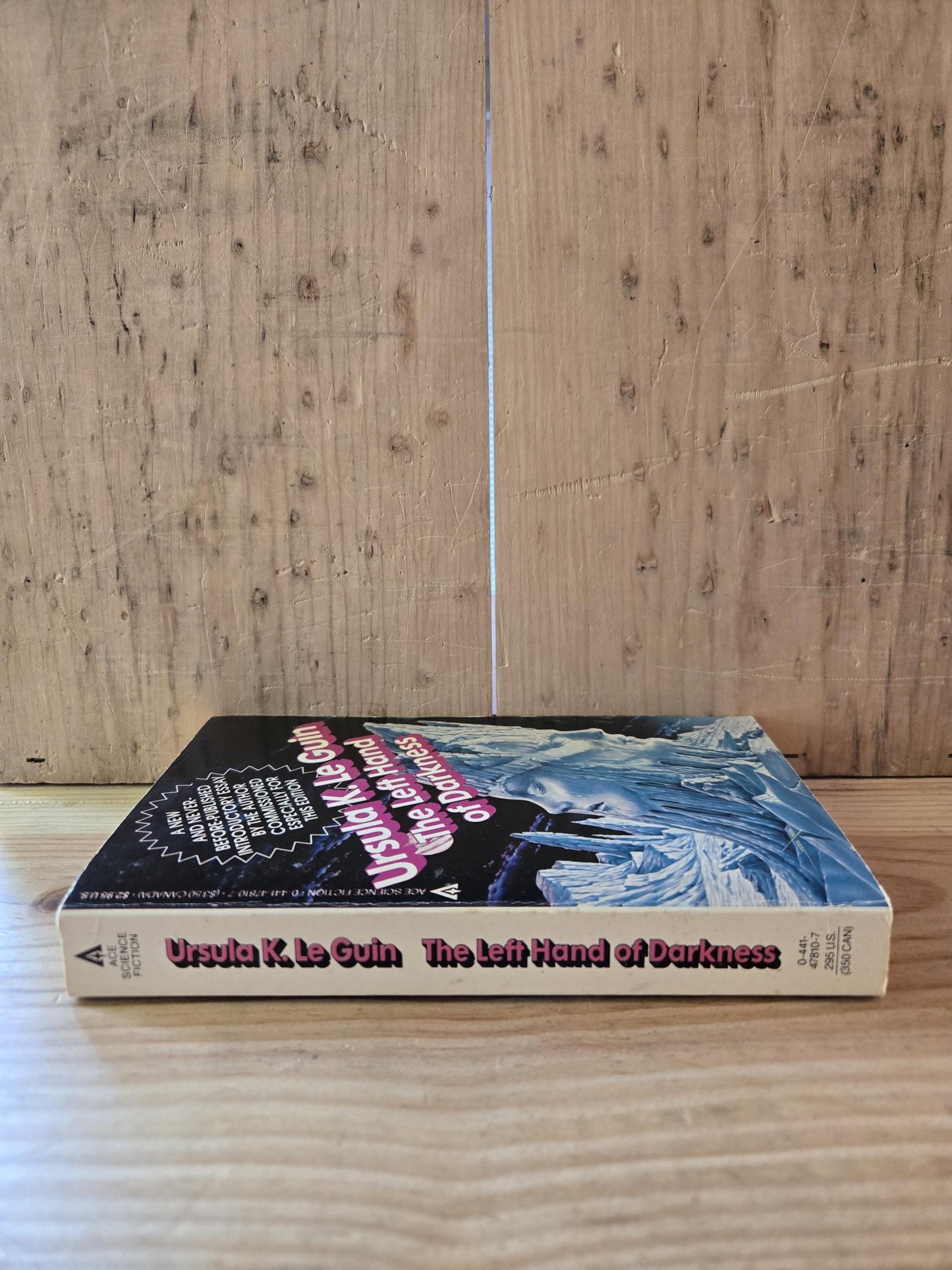 The Left Hand of Darkness // Ursula K. Le Guin // Ace 29th Printing 1984 // Vintage Paperback Sci-fi