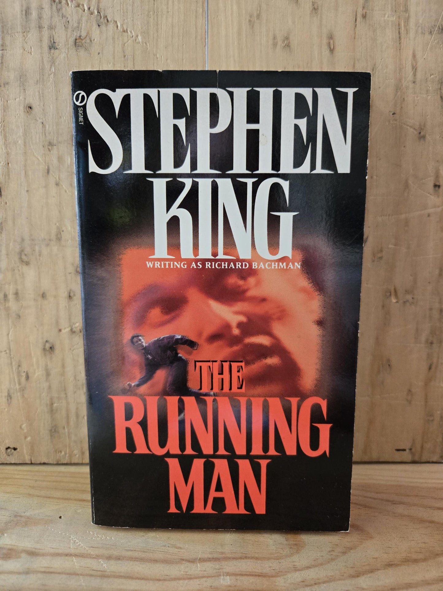 The Running Man // Stephen King // 17th Printing 1982 // Vintage Paperback Horror Thriller Dystopian