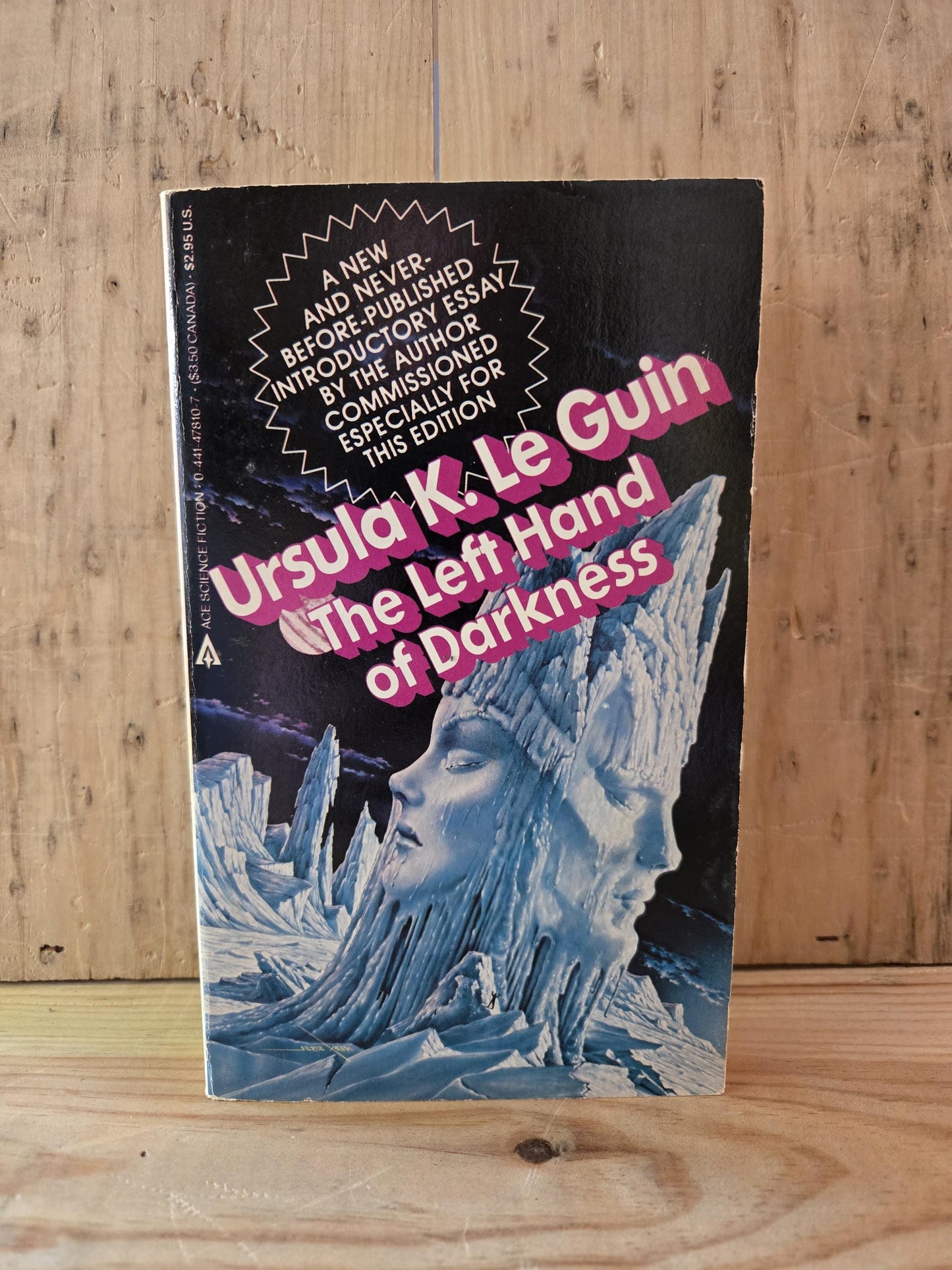 The Left Hand of Darkness // Ursula K. Le Guin // Ace 29th Printing 1984 // Vintage Paperback Sci-fi