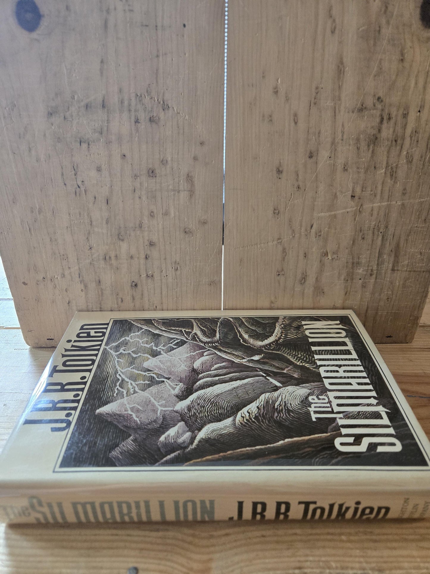 The Silmarillion // J.R.R. Tolkien // 1st U.S. Edition 4th Printing with Map Included // Vintage Hardcover Lord of the Rings