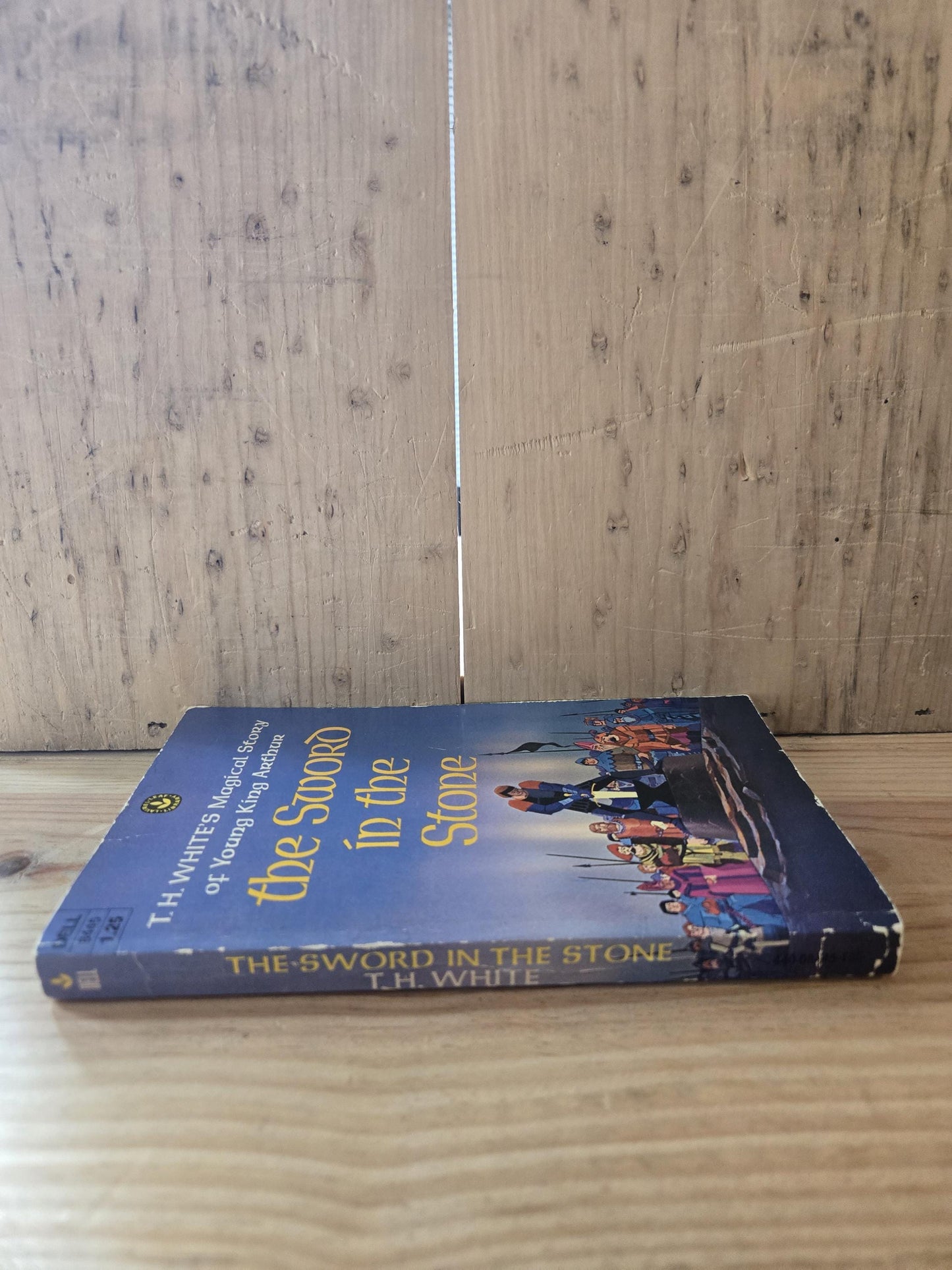 The Sword in the Stone // T.H. White // 1975 // Vintage Paperback Fantasy