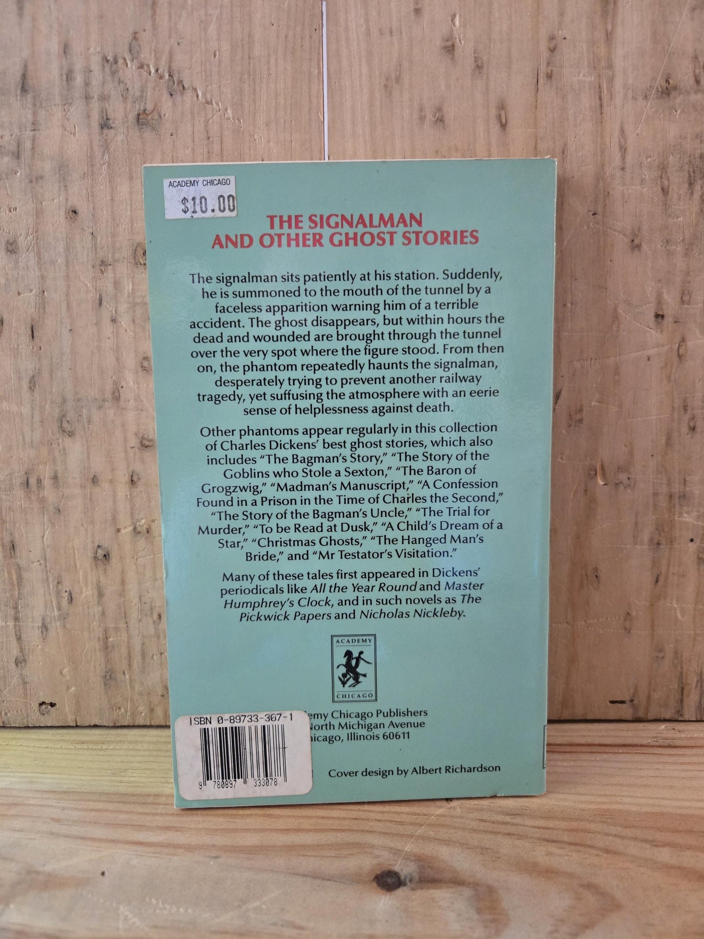 The Signalman and Other Ghost Stories // Charles Dickens // 1988 // Vintage Paperback