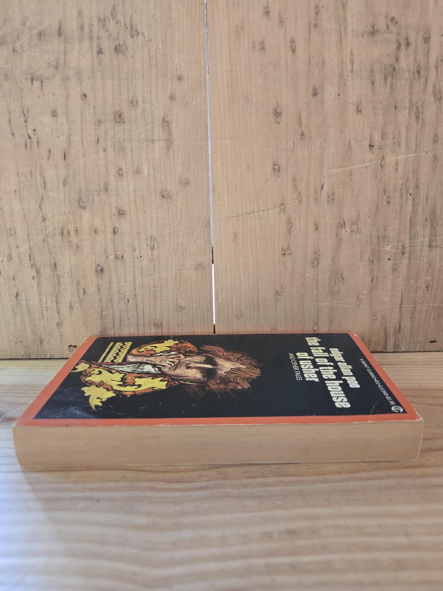 The Fall of the House of Usher and Other Tales // Edgar Allan Poe // 1960 // Vintage Paperback Horror Mystery