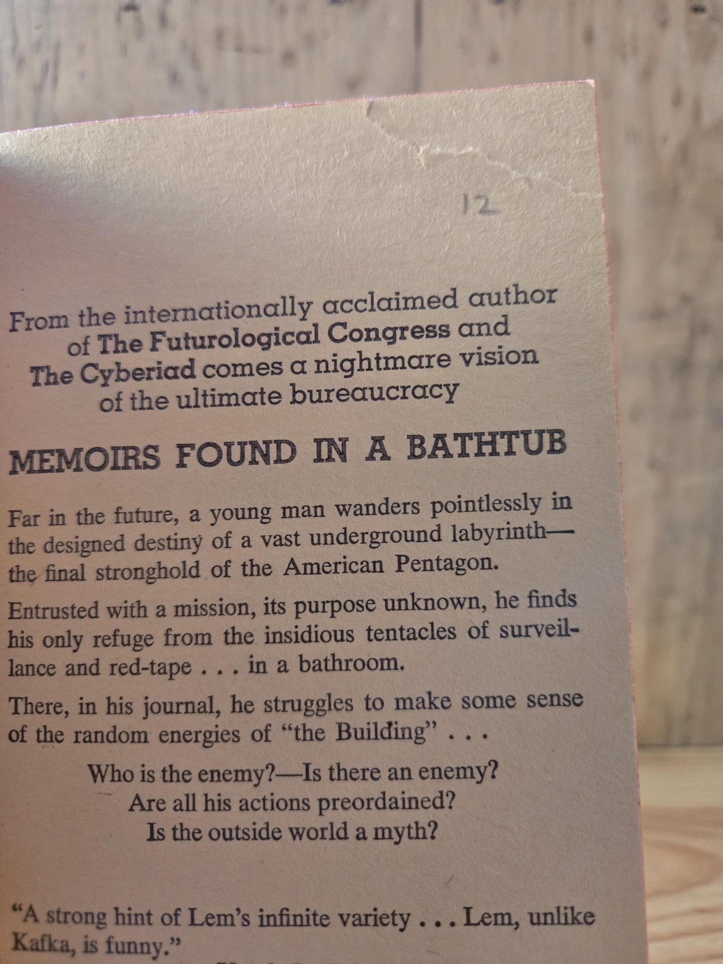 Memoirs Found in a Bathtub // Stanislaw Lem // 1st Printing Thus 1976 // Vintage Paperback Sci-fi