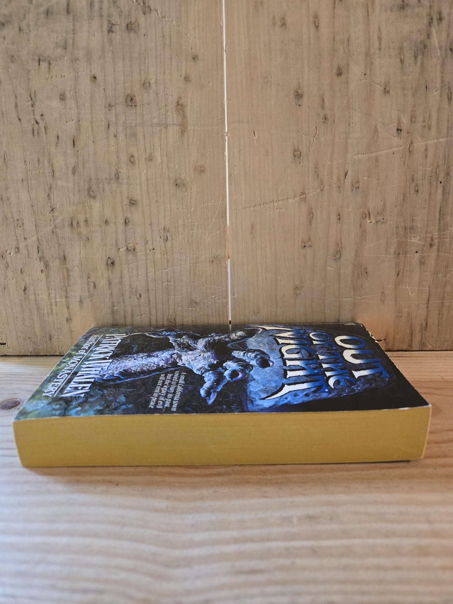 Out of the Night // Patrick Whalen // 1990 // Vintage Paperback Horror