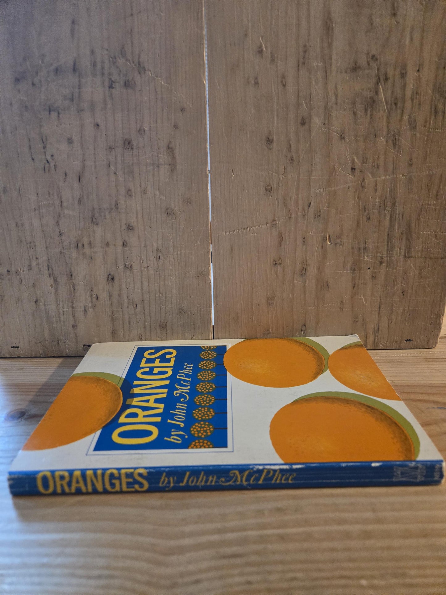 Oranges // John McPhee // 6th Printing 1978 // Vintage Paperback Essays Food History