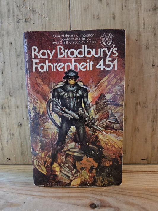 Fahrenheit 451 // Ray Bradbury // 61st Printing 1984 // Vintage Paperback Dystopia