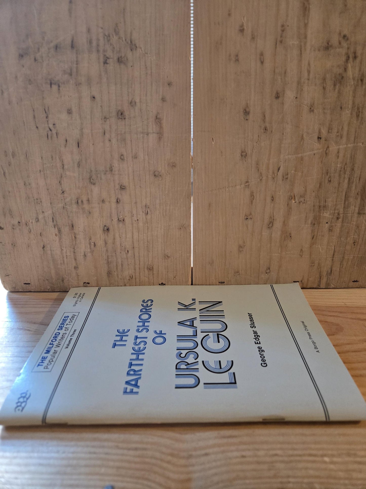 The Farthest Shores of Ursula K. Le Guin // George Edgar Slusser // 1976 // Vintage Paperback Pamphlet Essays Sci-fi Fantasy